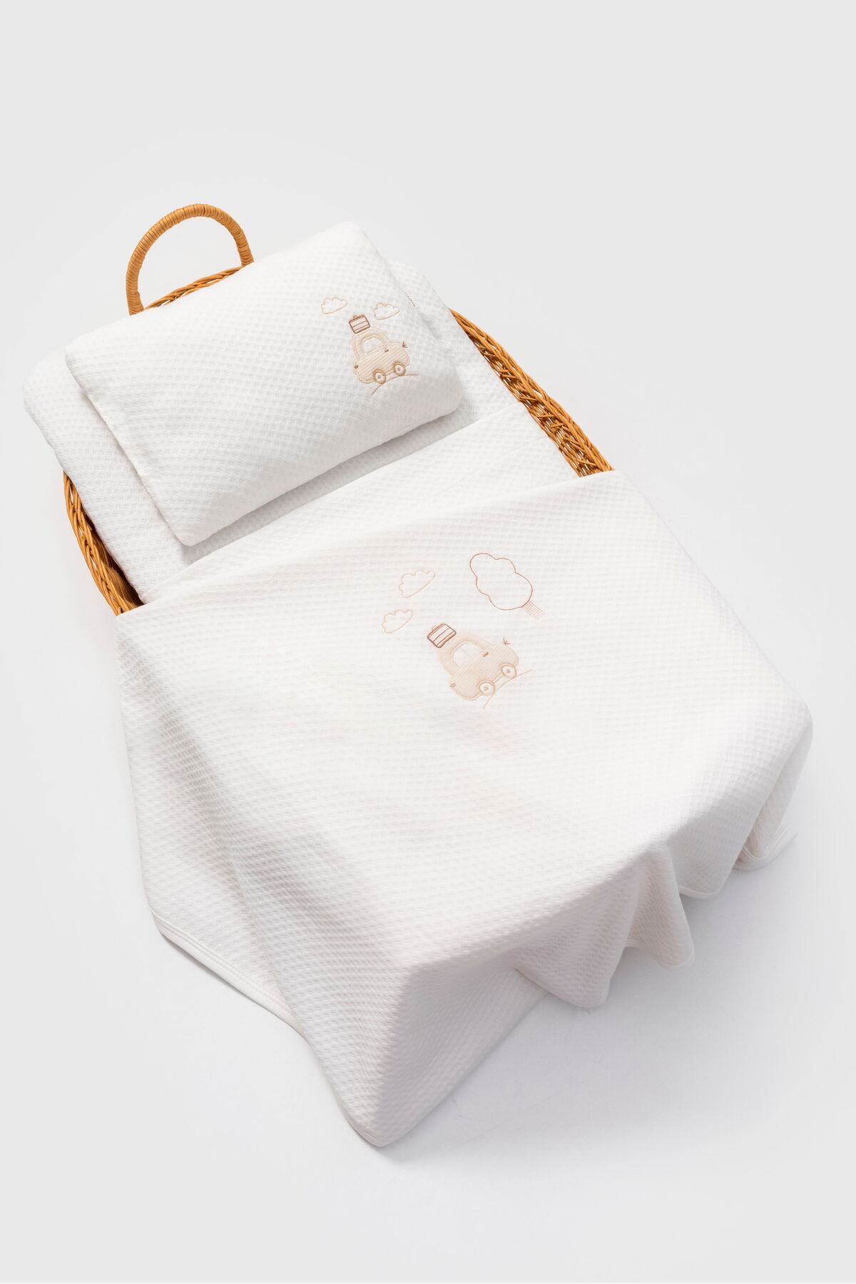 Bebitof Sevimli Bavullu Araba Desenli 0-24 Ay 3 Parça Alt Değiştirme Seti