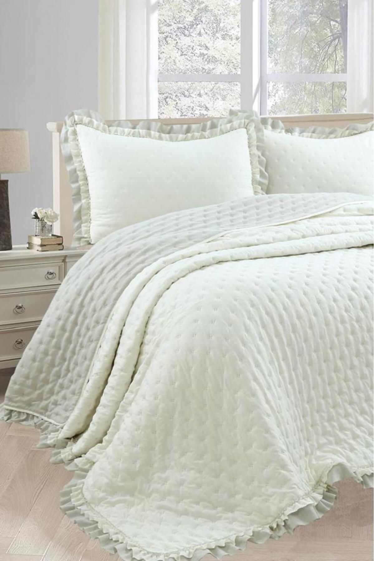 Çeyiz Diyarı Lamina Fırfırlı Elyaf Dolgulu Çift Kişilik 240x260 Cm Yatak Örtüsü Krem