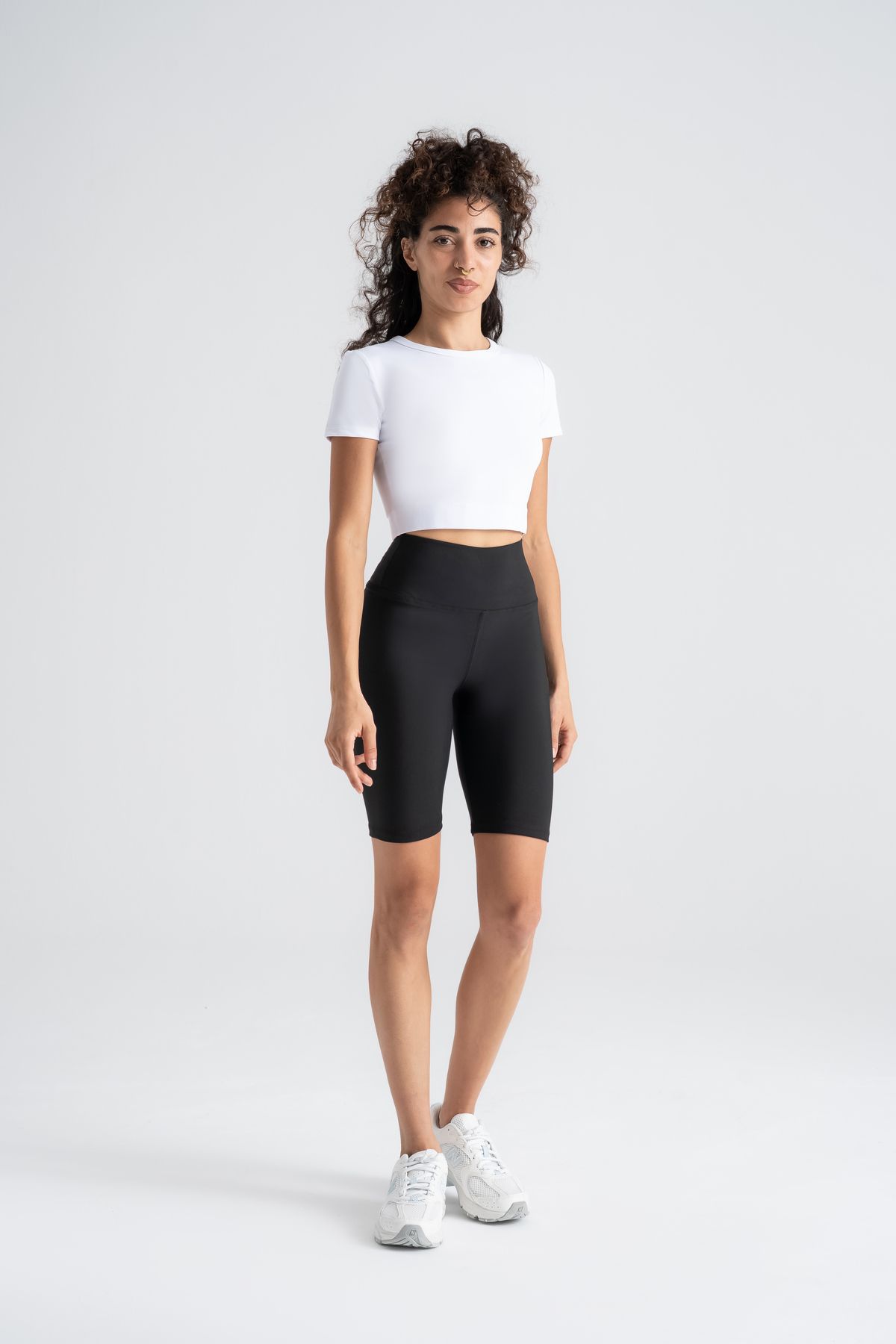 Leggfly Kadın Kısa Spor Tayt Siyah Yüksek Bel Toparlayıcı İç Göstermeyen Slim Fit