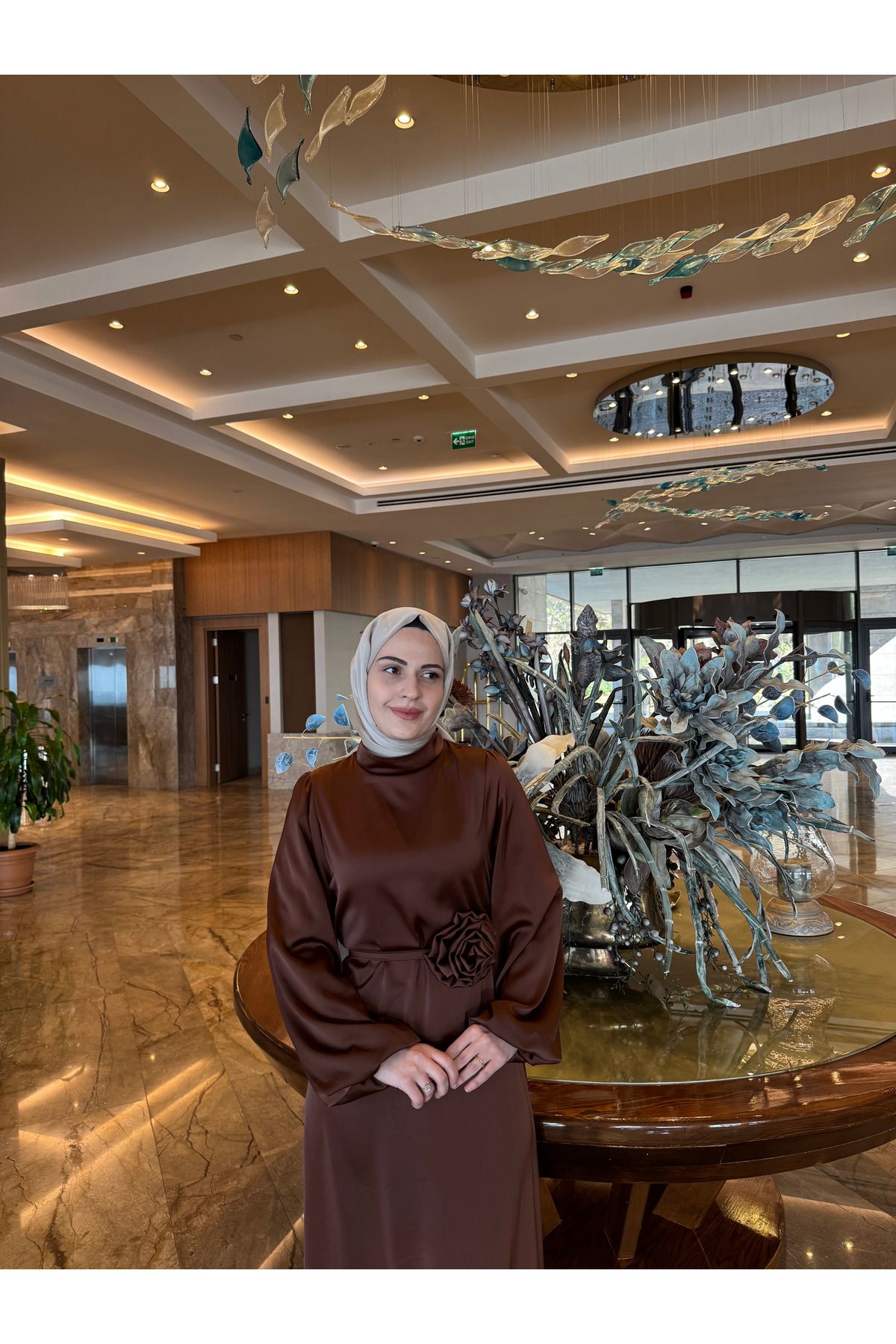 welting Sade Saten Tesettür Abiye Elbise Kahverengi