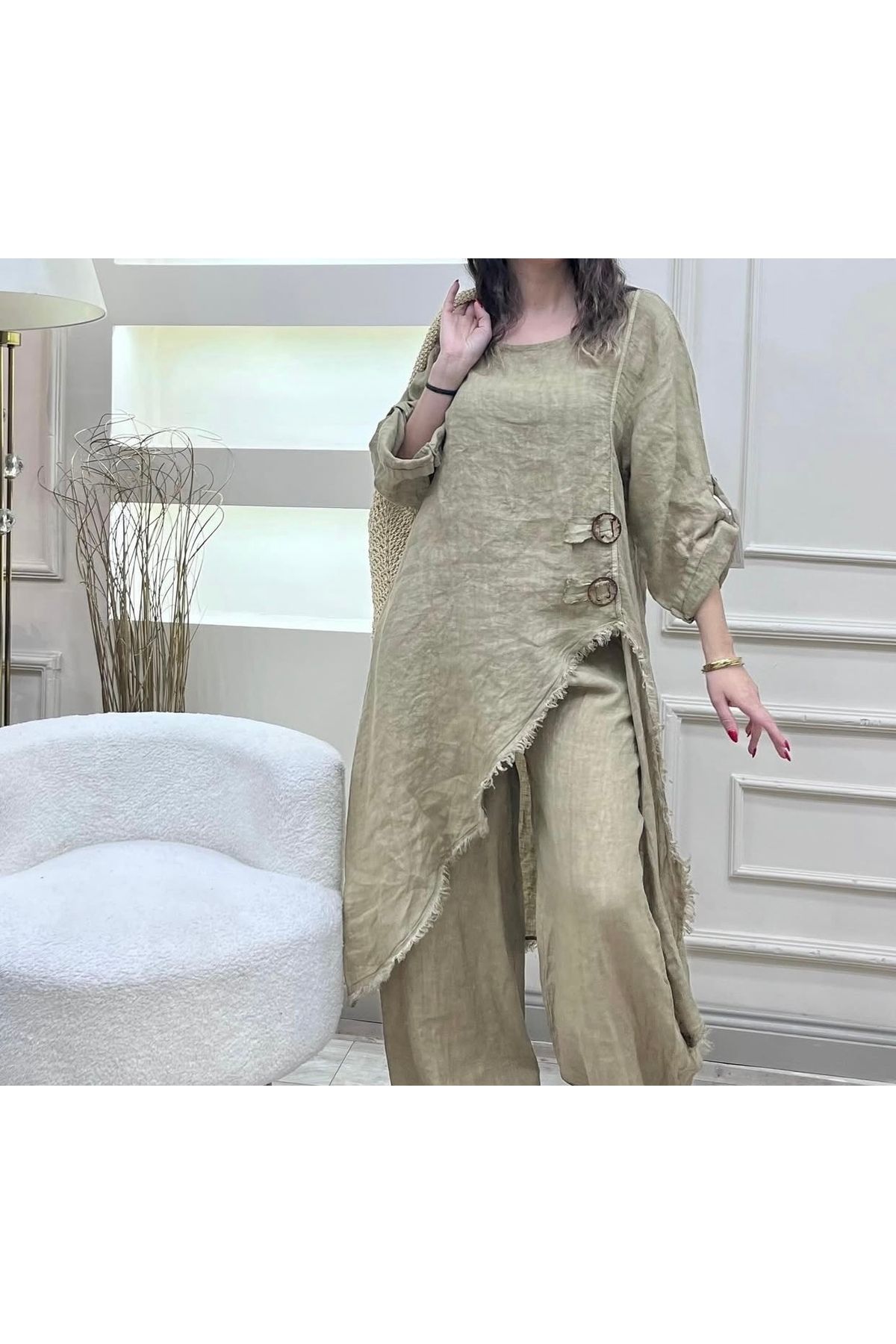 Butik Kadın müslim kumaş salaş tarzda toka detaylı alt üst pantolonlu takım