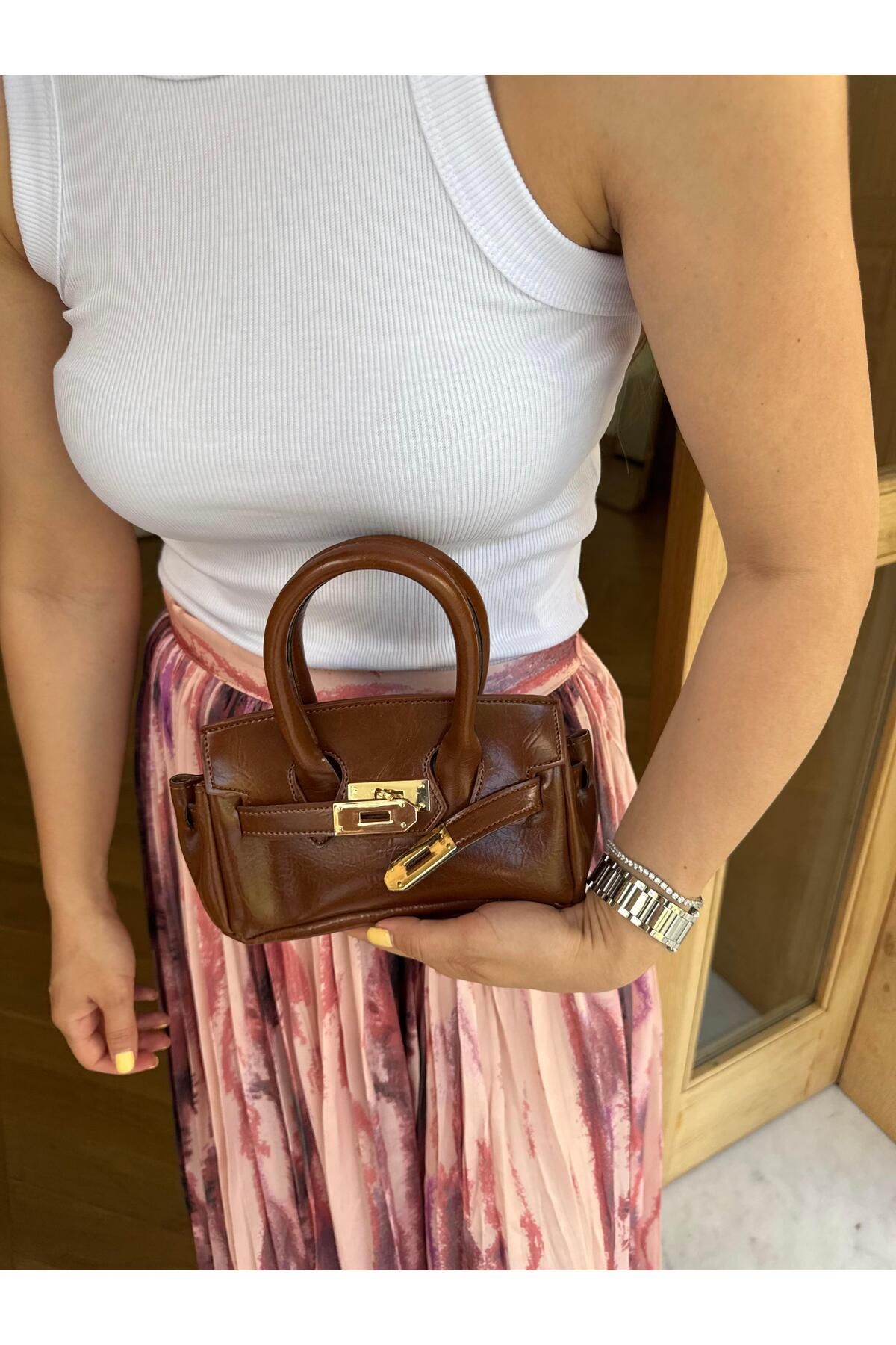 Tina İstanbul Kelly Kemer Aksesuarlı Mini Çanta Taba
