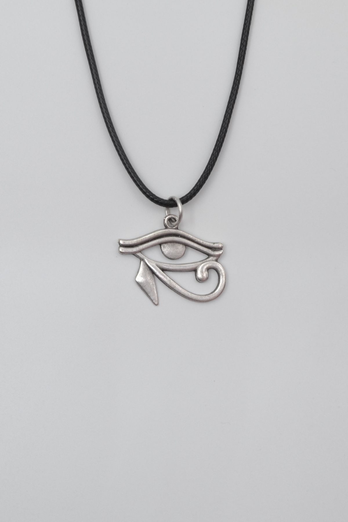 Bu Farklı Ra'nın Gözü - Horus'un Gözü Siyah Deri İp Kolye - Antik Gümüş Kaplama - Kadın Erkek - 60 cm