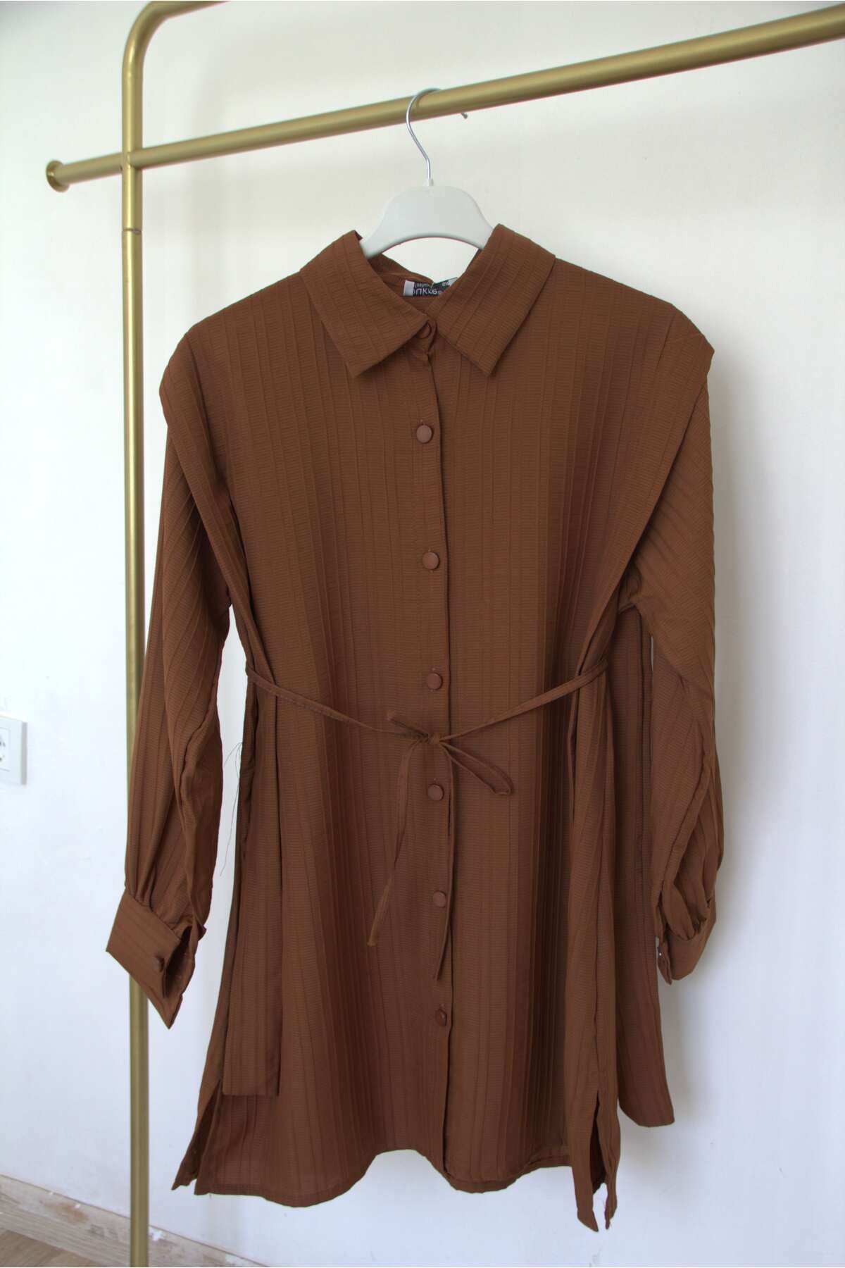 mahira collection OMUZ DETAYLI GÖMLEK