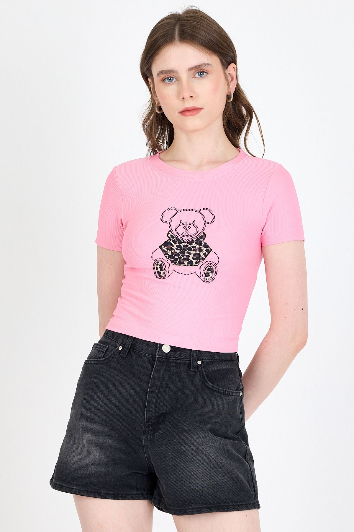 Rays Pembe Ayıcık Baskılı Leopar Detaylı Slim Fit Crop Tişört 0549