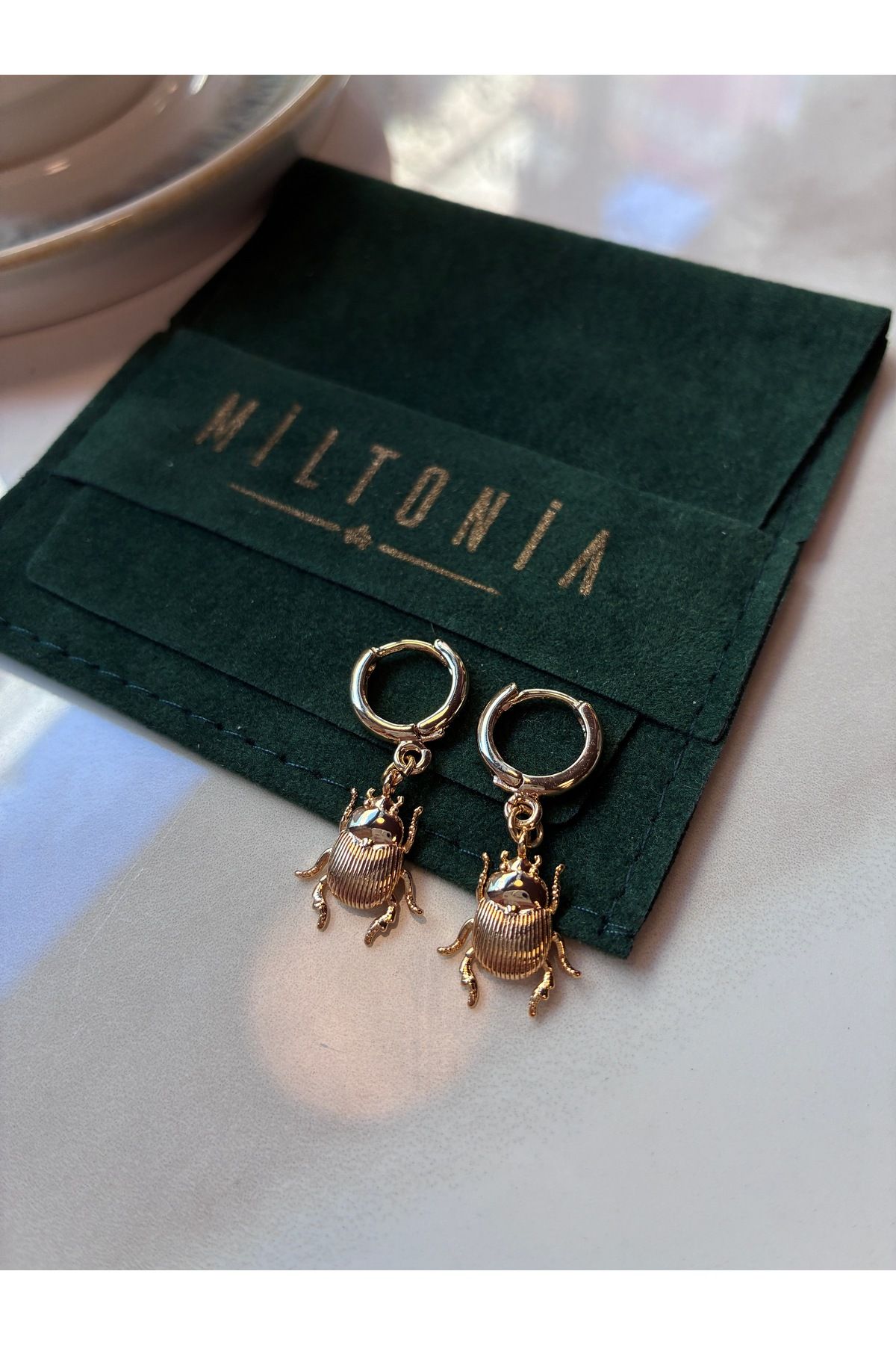 Miltonia Scarab Mısır Böceği Küpe