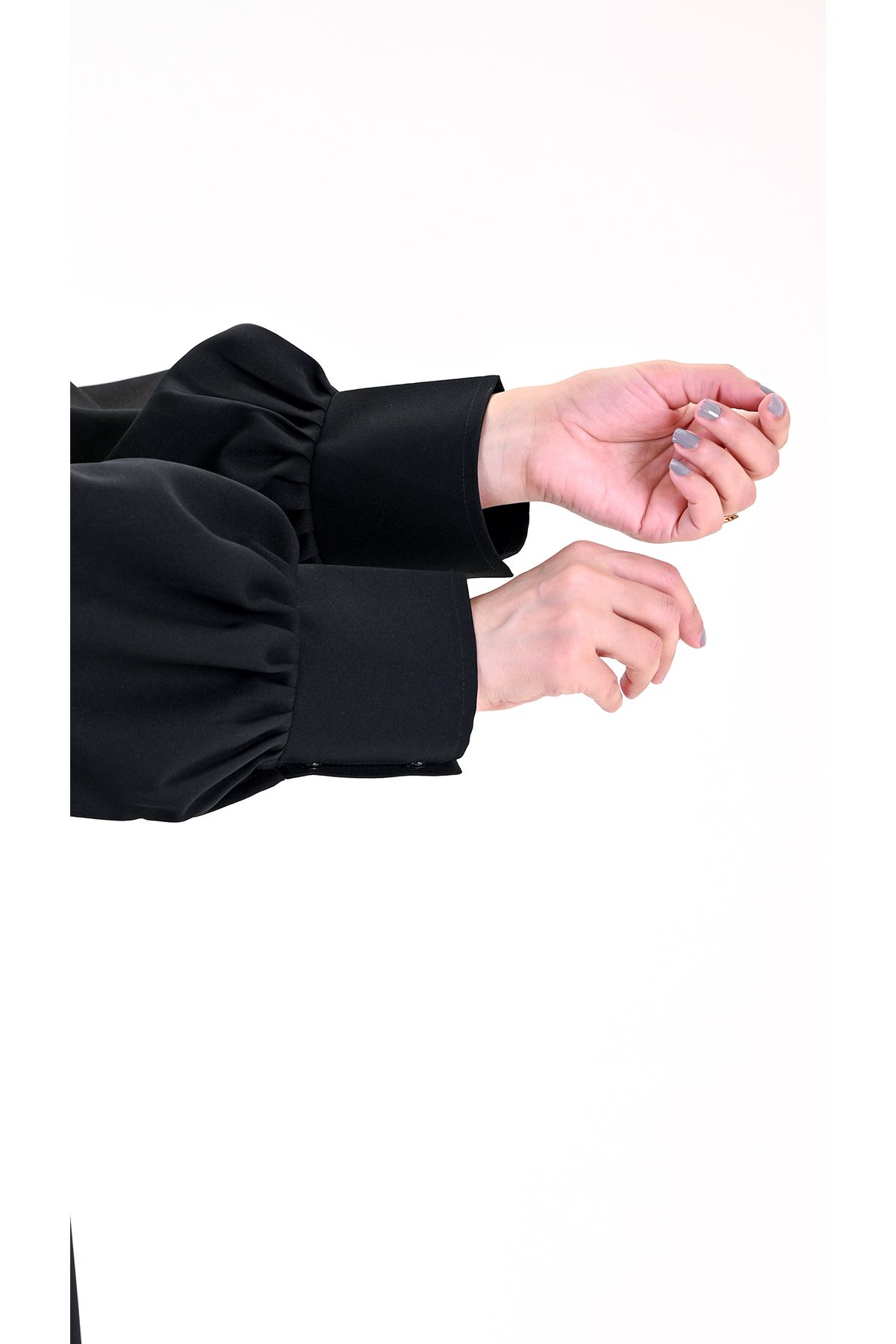 GENERAL-Black linen abaya with a turn-up collar and gray pockets - formal work design 2