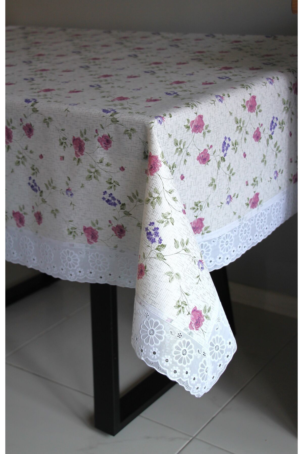 DDHOME 120x150 Zemin Kaydırmaz Silinebilir Muşamba Masa Örtüsü PembeGül