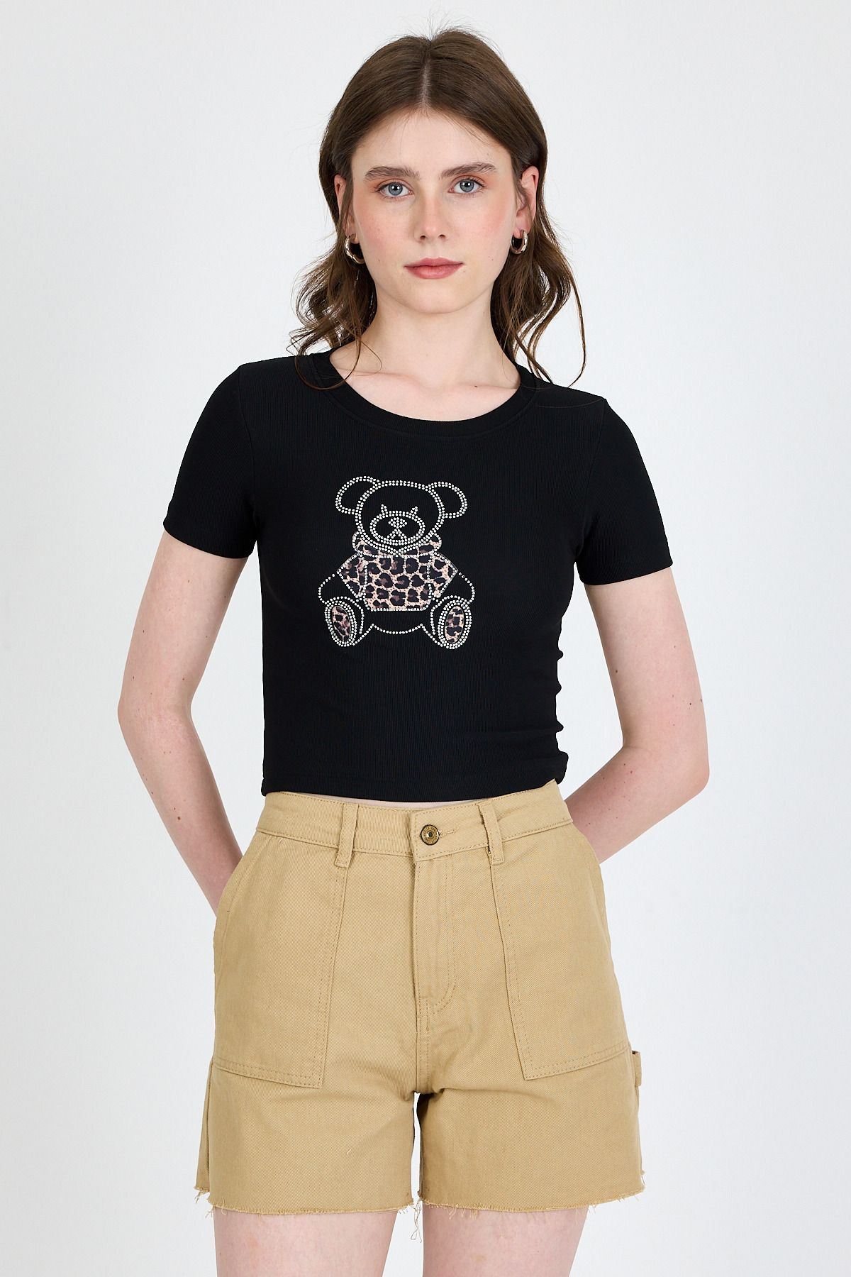 Rays Siyah Ayıcık Baskılı Leopar Detaylı Slim Fit Crop Tişört 0549