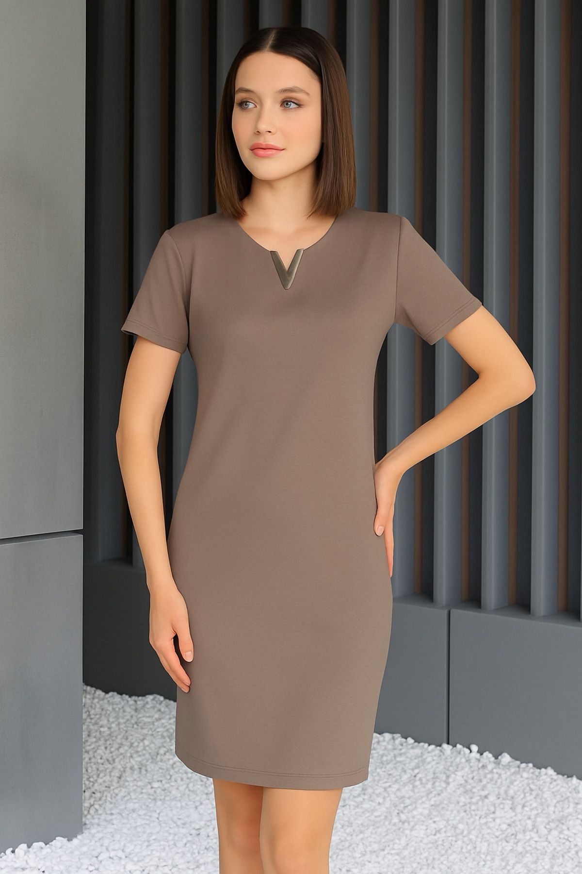 VOGUEMET Kadın V Tokalı Mini Elbise | Kısa Kollu | Düz Kesim Yazlık Model