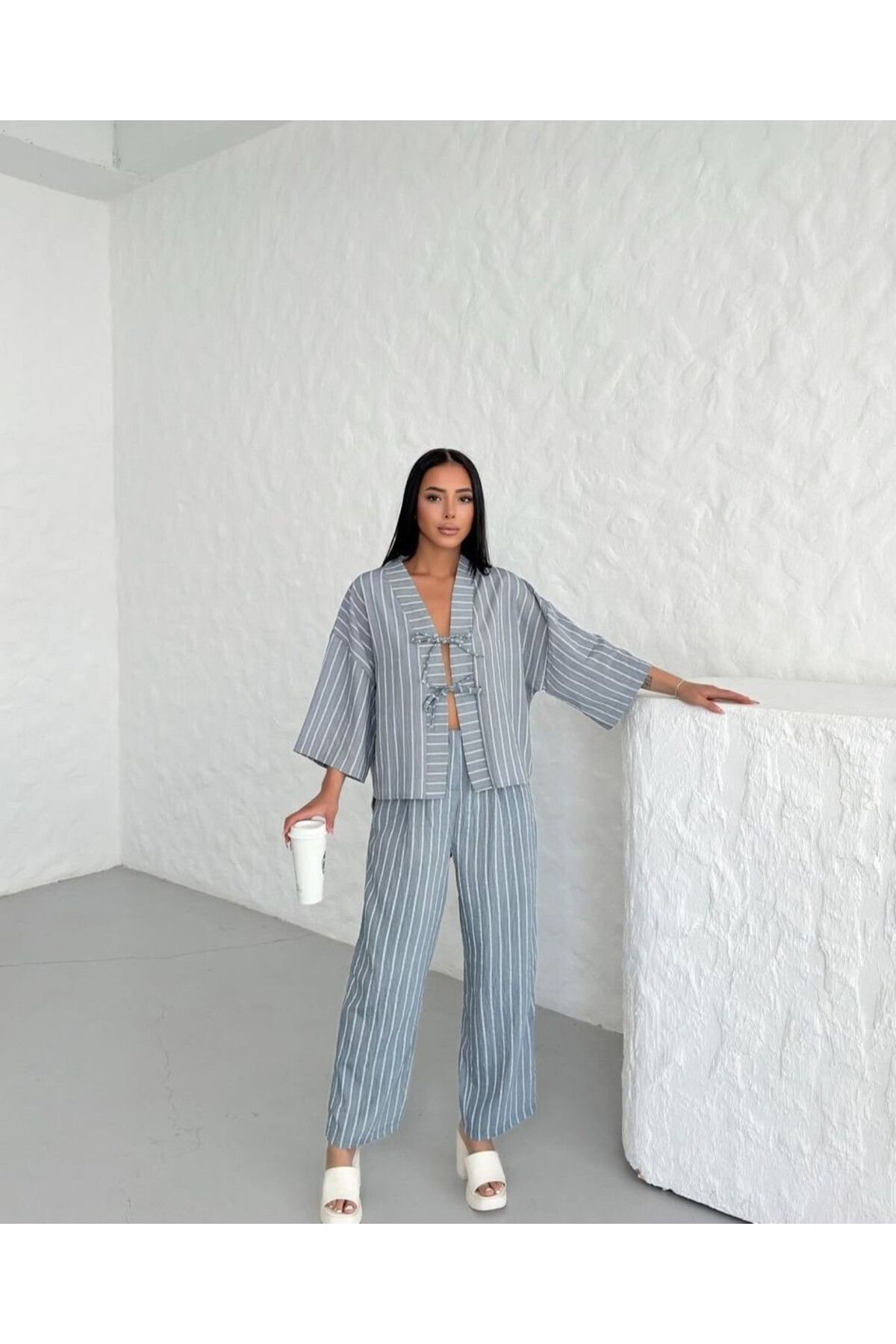 G&G WARDROBE PAMUK KARIŞIMLI GOFRE KUMAŞ ÇİZGİLİ AÇIK GRİ İKİLİ TAKIM