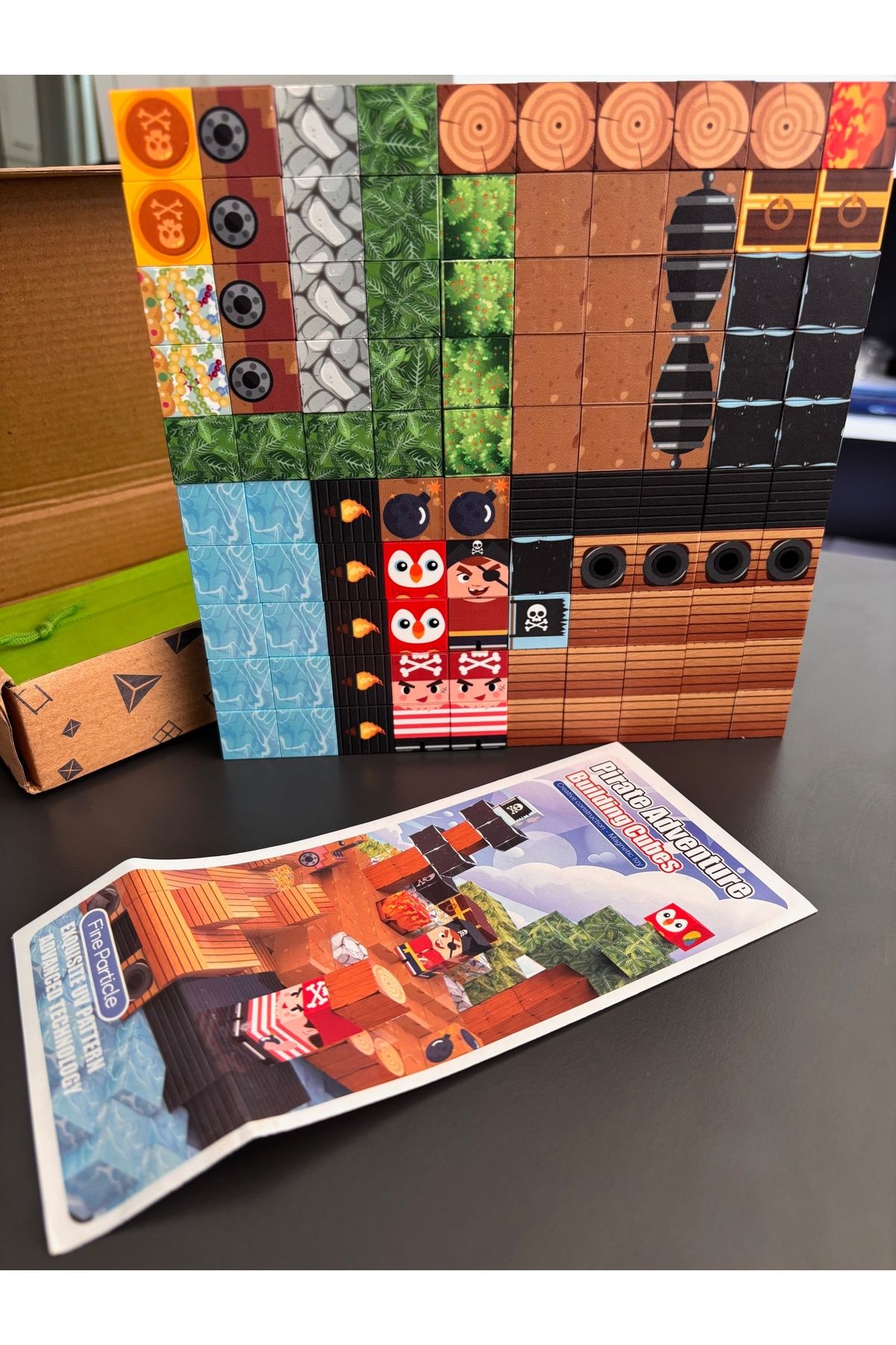 ToyznKidz Minecraft Manyetik Küp Blok Korsan Gemi Temalı Yapı Taşı 100 Parça
