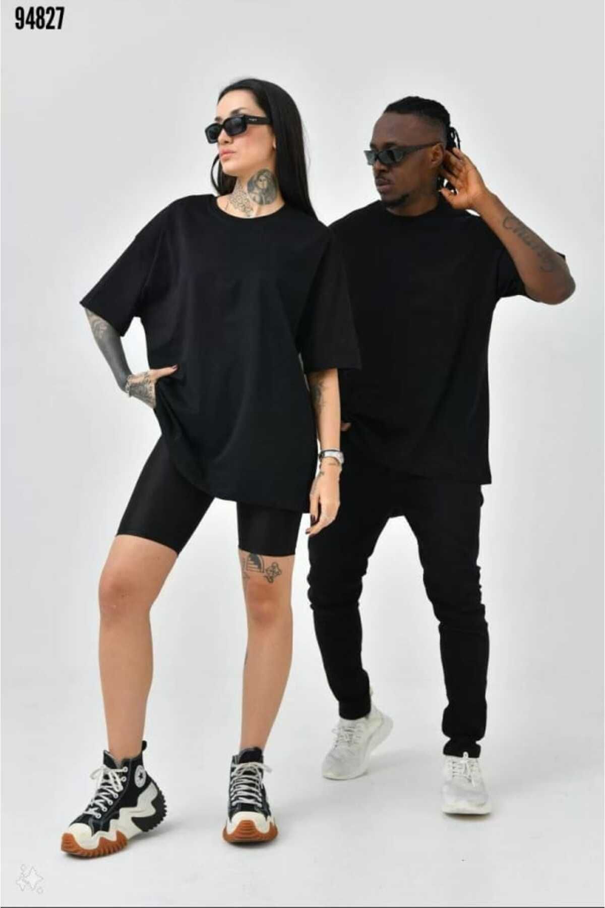 Cbm Unisex Basic Bisiklet Yaka Oversize T-Shirt - Siyah Kırmızı Gül Figürlü Kolye hediye
