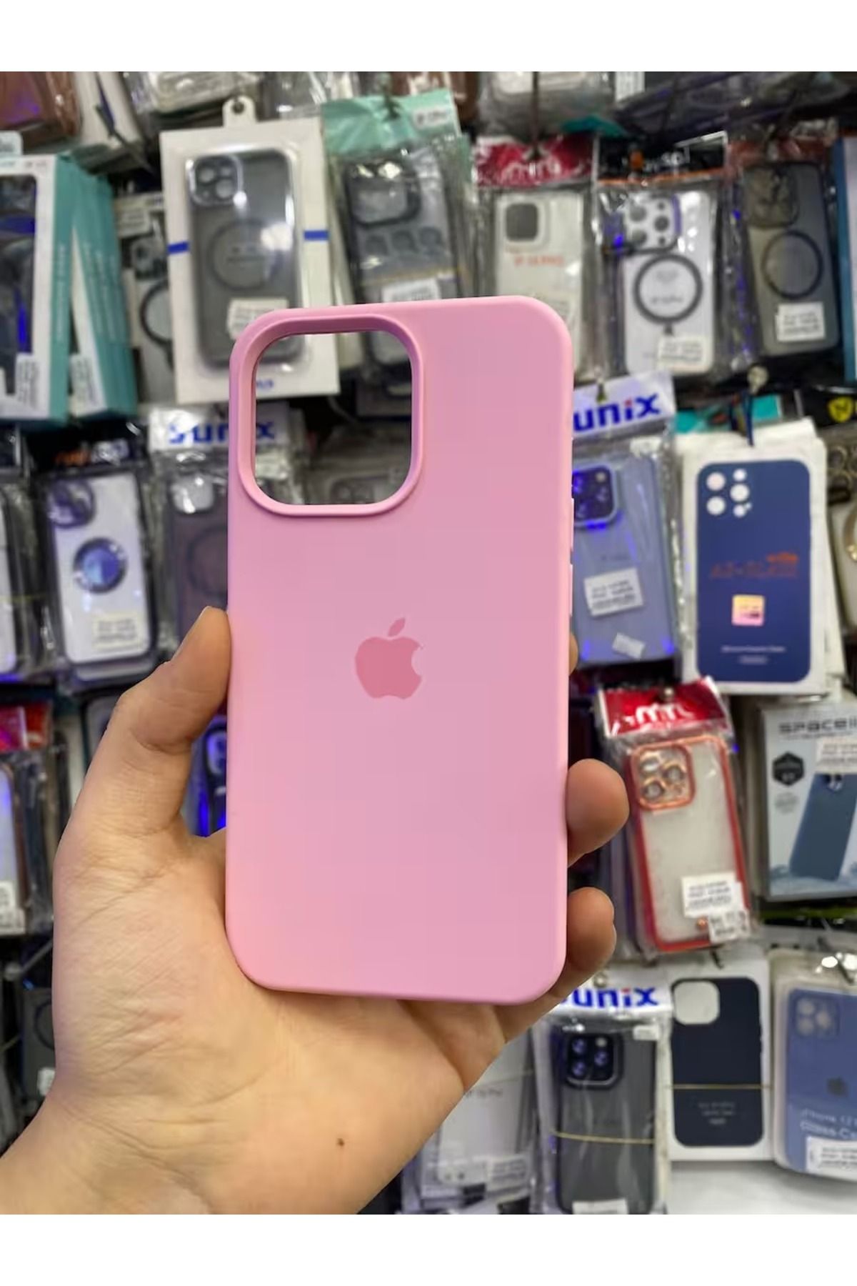 Soffany İPHONE 13 PRO UYUMLU LOGOLU LANSMAN İÇİ KADİFE KILIF