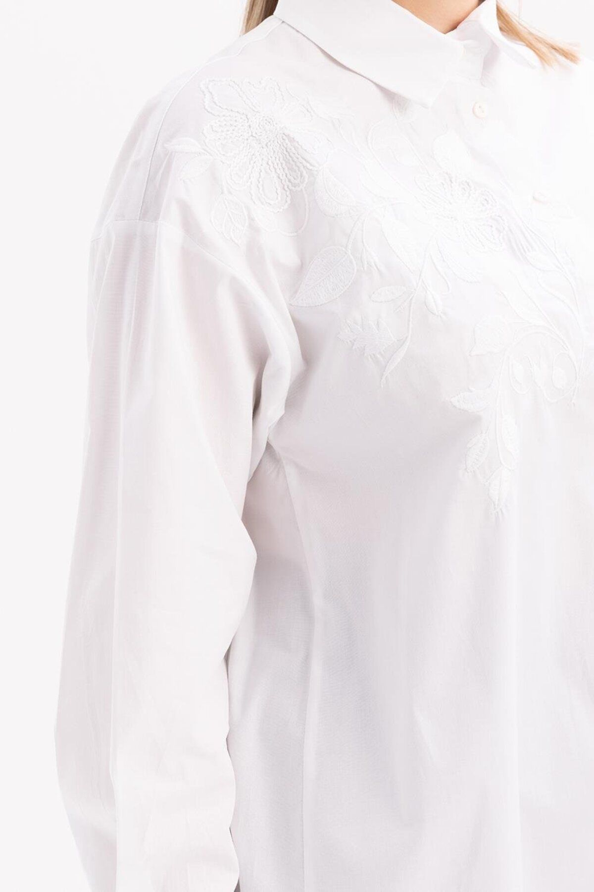 ALLDAY-White-Floral Embroidered Poplin Shirt 5