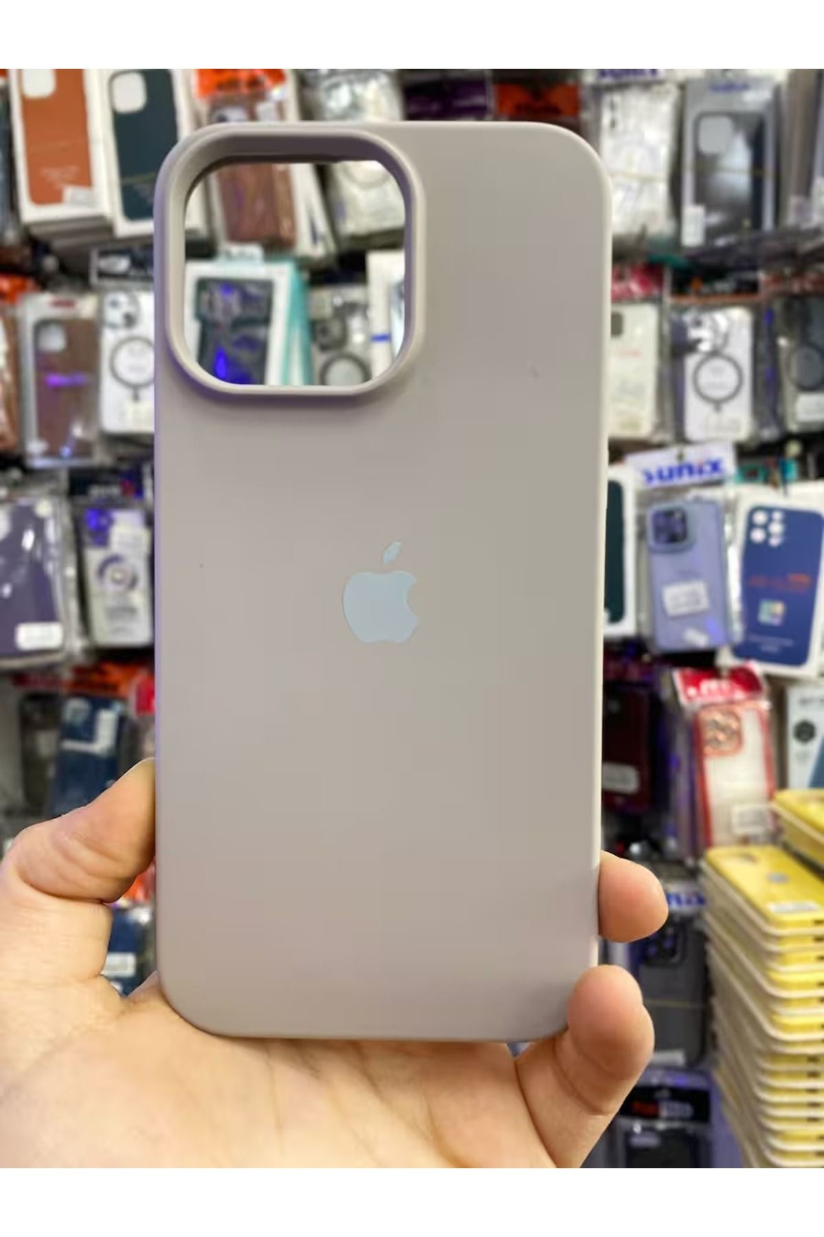 Soffany İPHONE 15 PRO UYUMLU LOGOLU LANSMAN İÇİ KADİFE KILIF