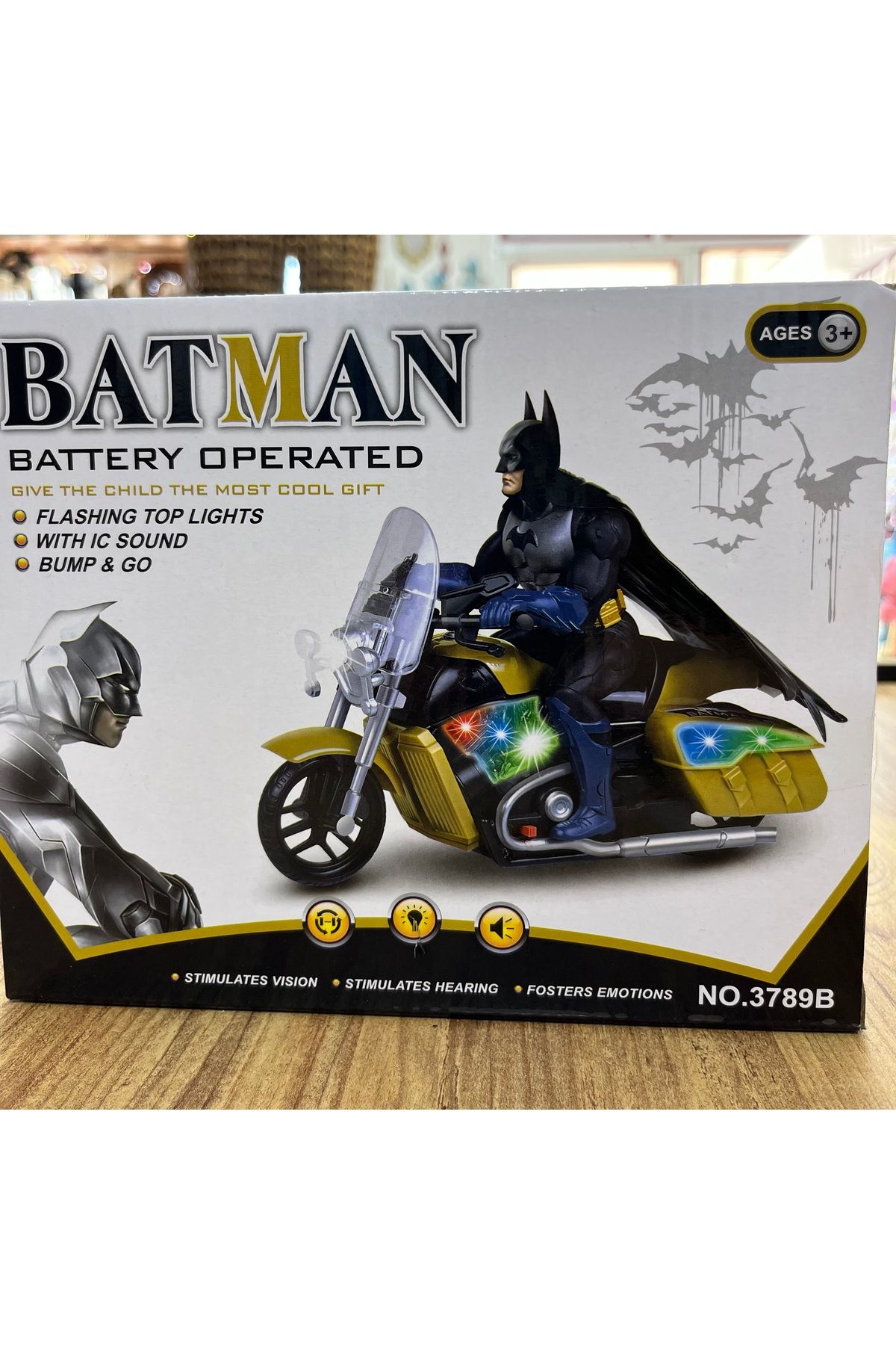 1000 çeşit hediye dünyası Batman motosikletli