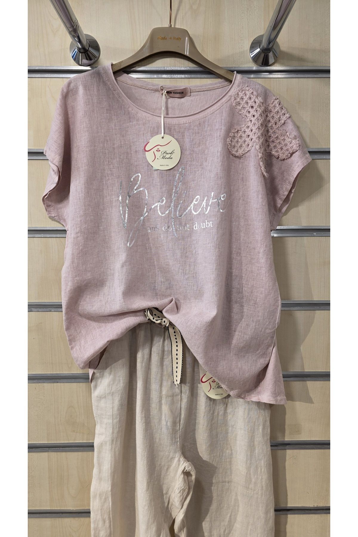 Park Moda İtalyan Bluz Yaldızlı Yazı Desen Aplike Çiçekli