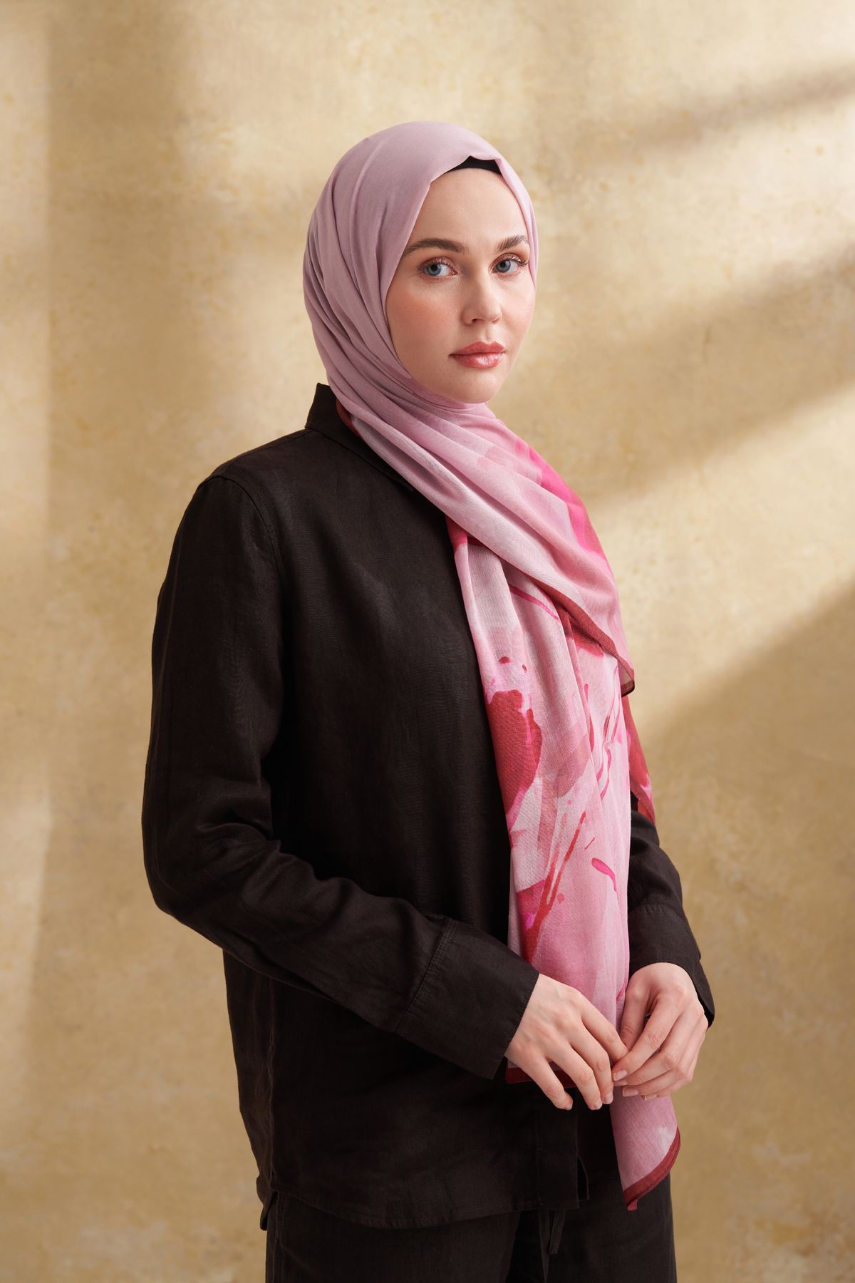 ARMANDA İPEK PAMUK CAMELLIA DESEN ŞAL