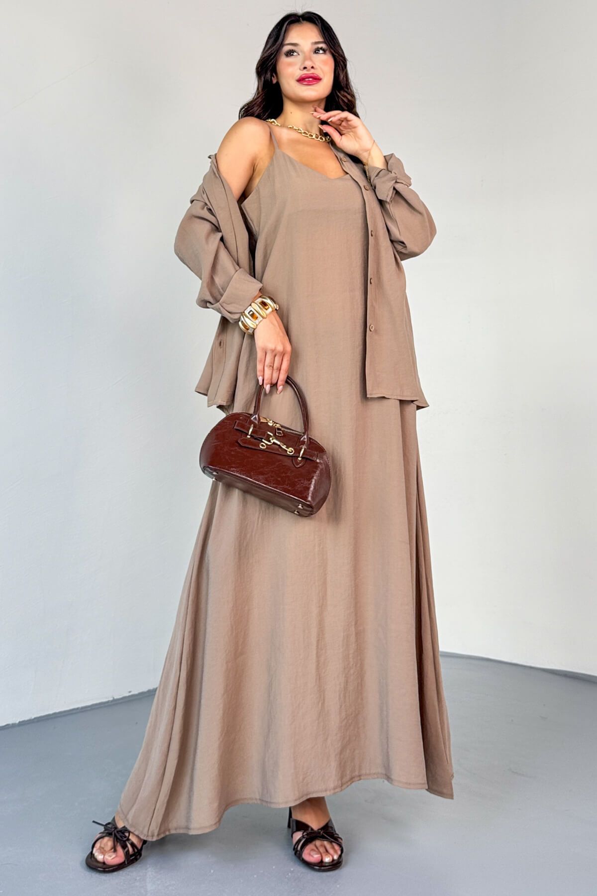 Cappmoda TKM-13319 Vizon Ayarlanabilir Askılı Elbise & Gizli Düğmeli Gömlek İkili Takım