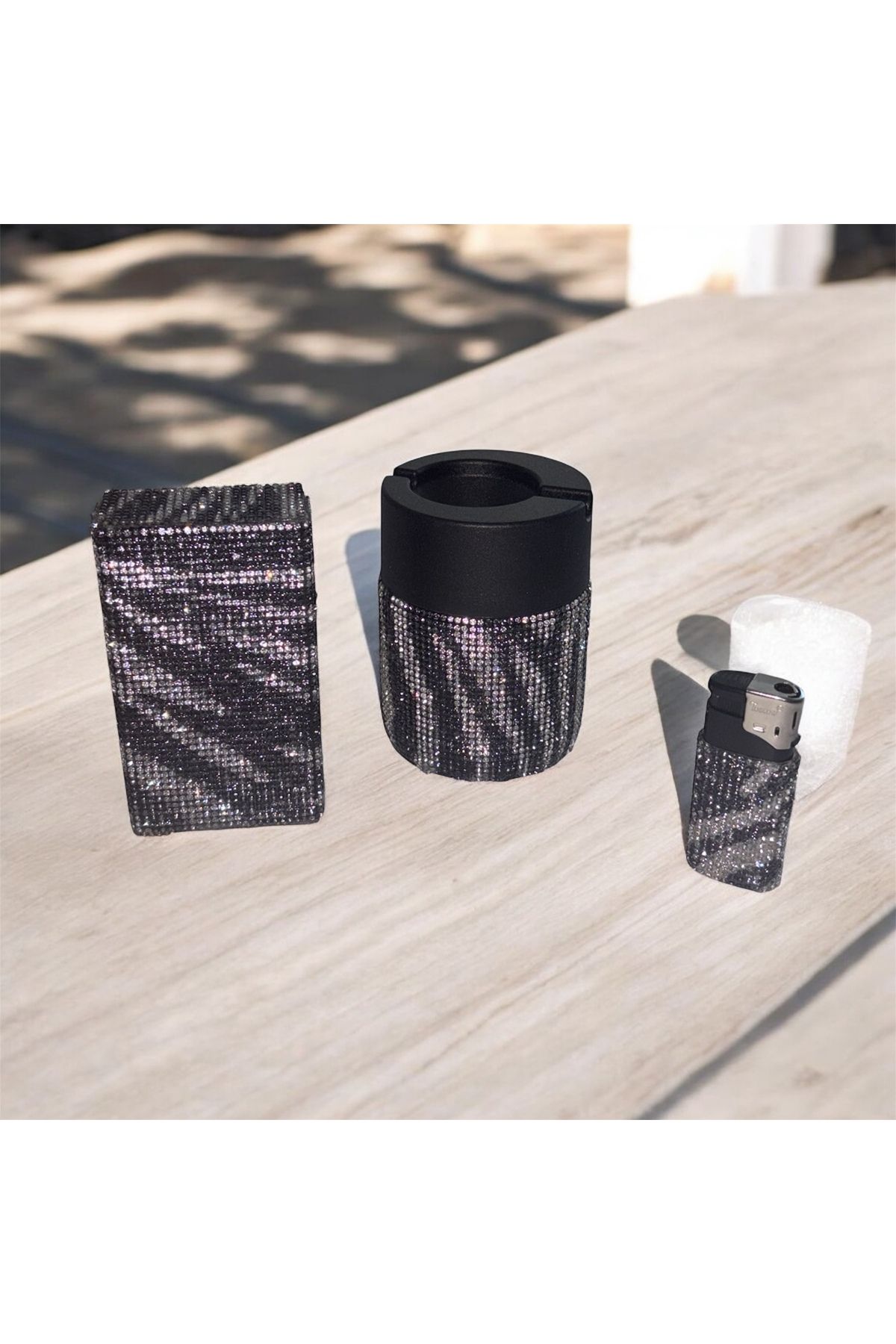 Sahmeran design ✨ Taşlı Lüks Zebra desenli Tabaka, Küllük ve Çakmak Seti - Işıltılı Tasarım