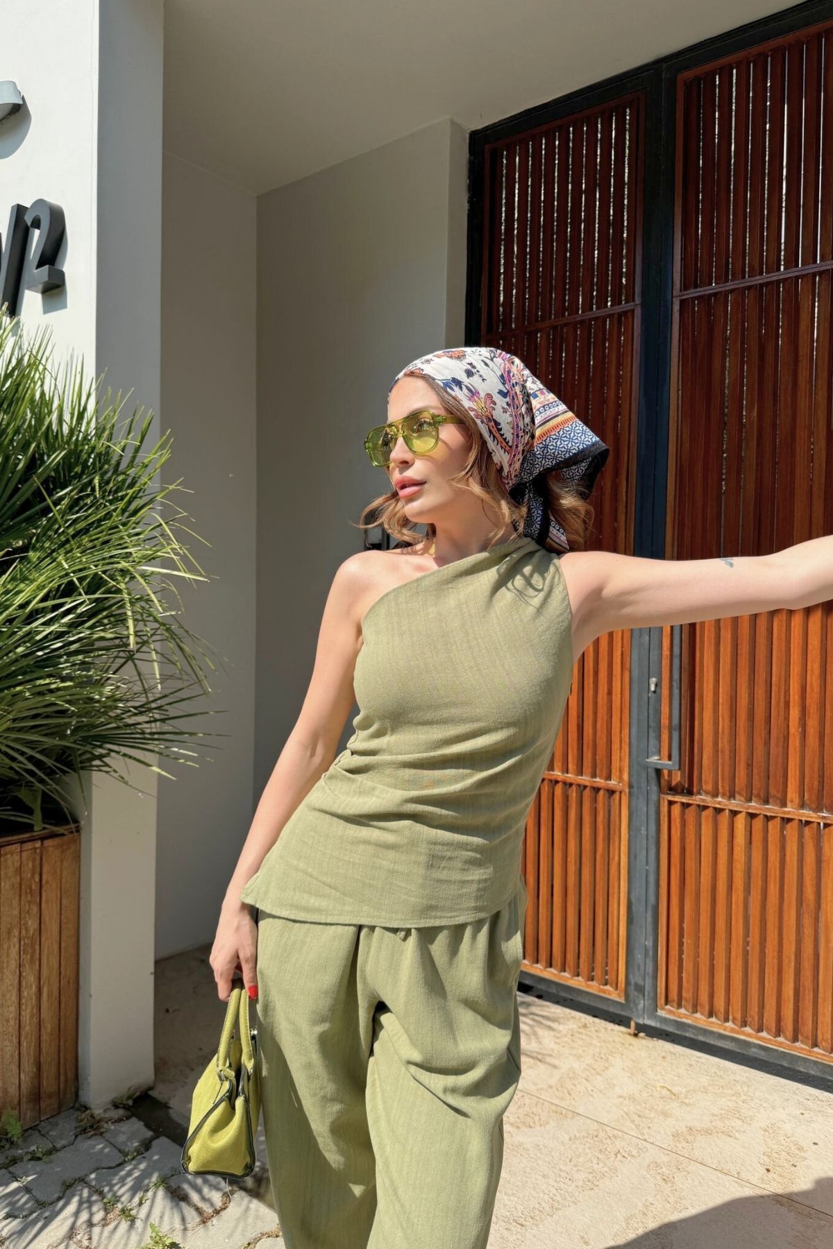 FMN Moda keten kumaş tek omuz drape detay tasarım bluz palazzo geniş paça yüksek bel pantolon pinterest takım