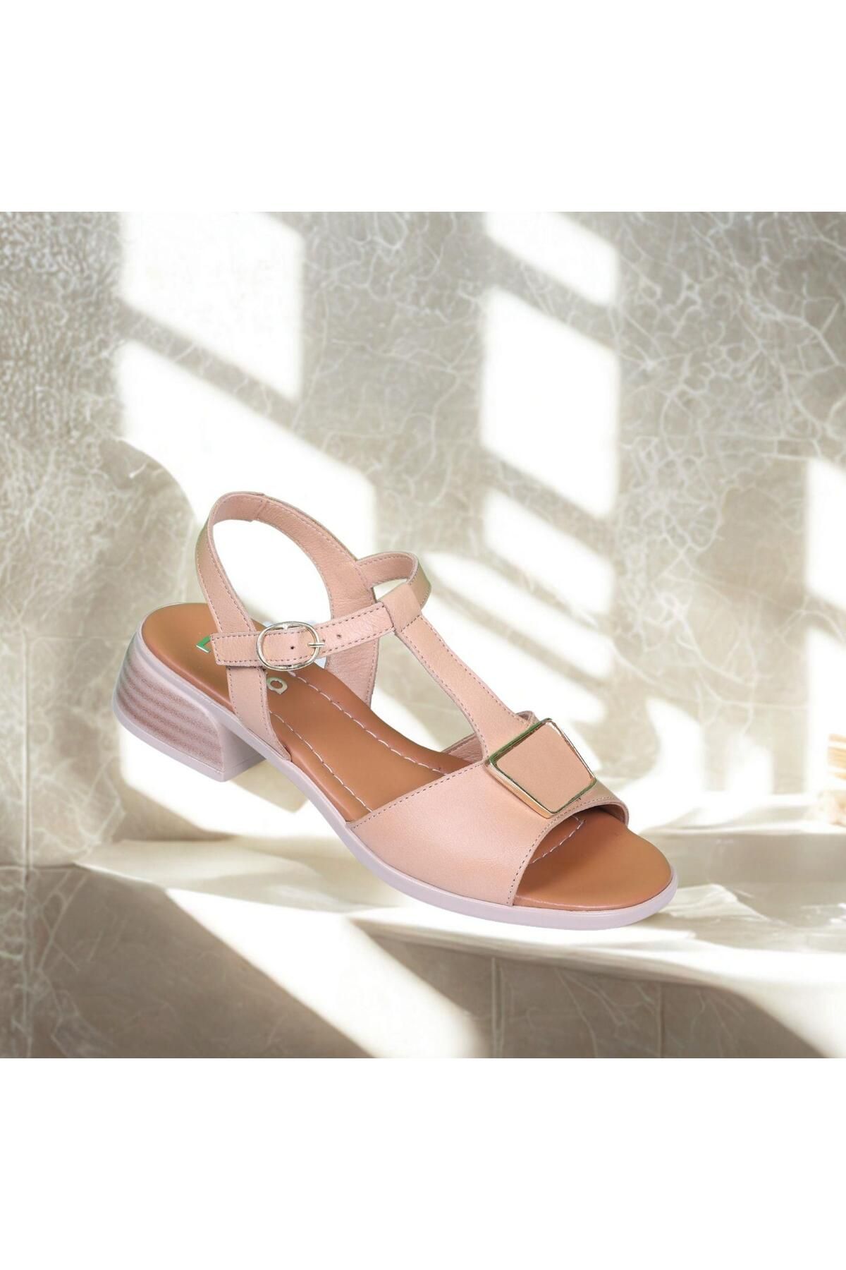 LORRA SHOES 10206 Günlük Hakiki Deri Kadın Sandalet