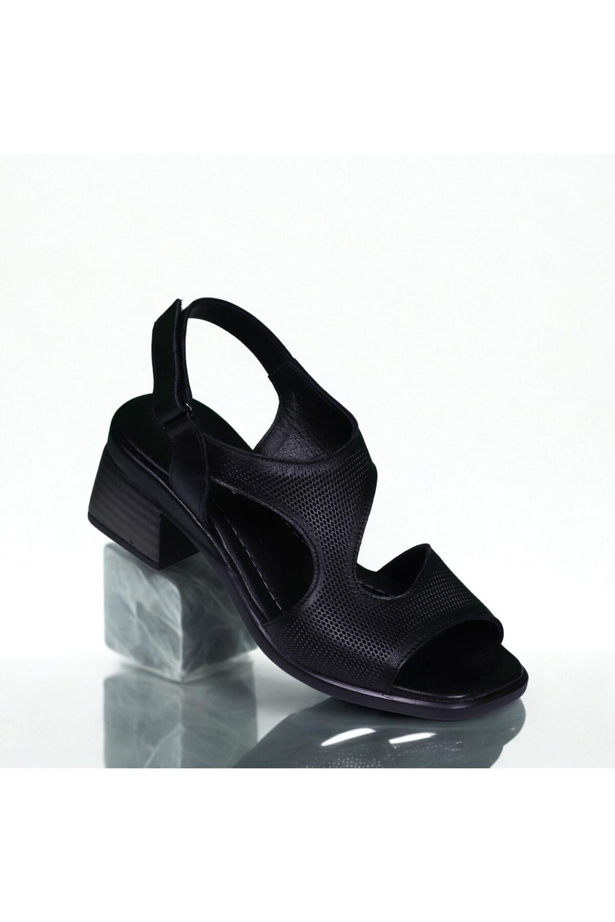 LORRA SHOES 12110 Günlük Hakiki Deri Kadın Sandalet