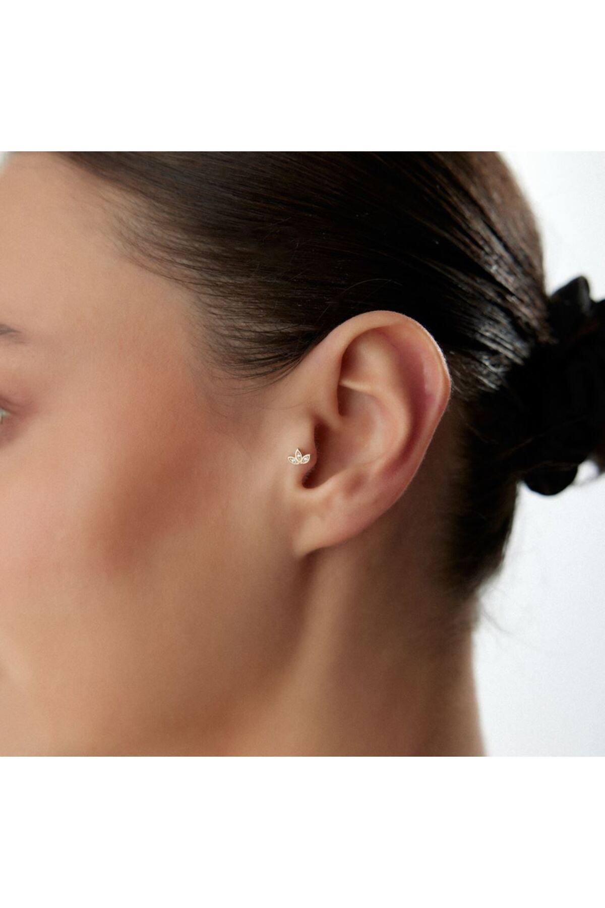 FIRAT KUYUMCULUK Yaprak Taşlı Piercing