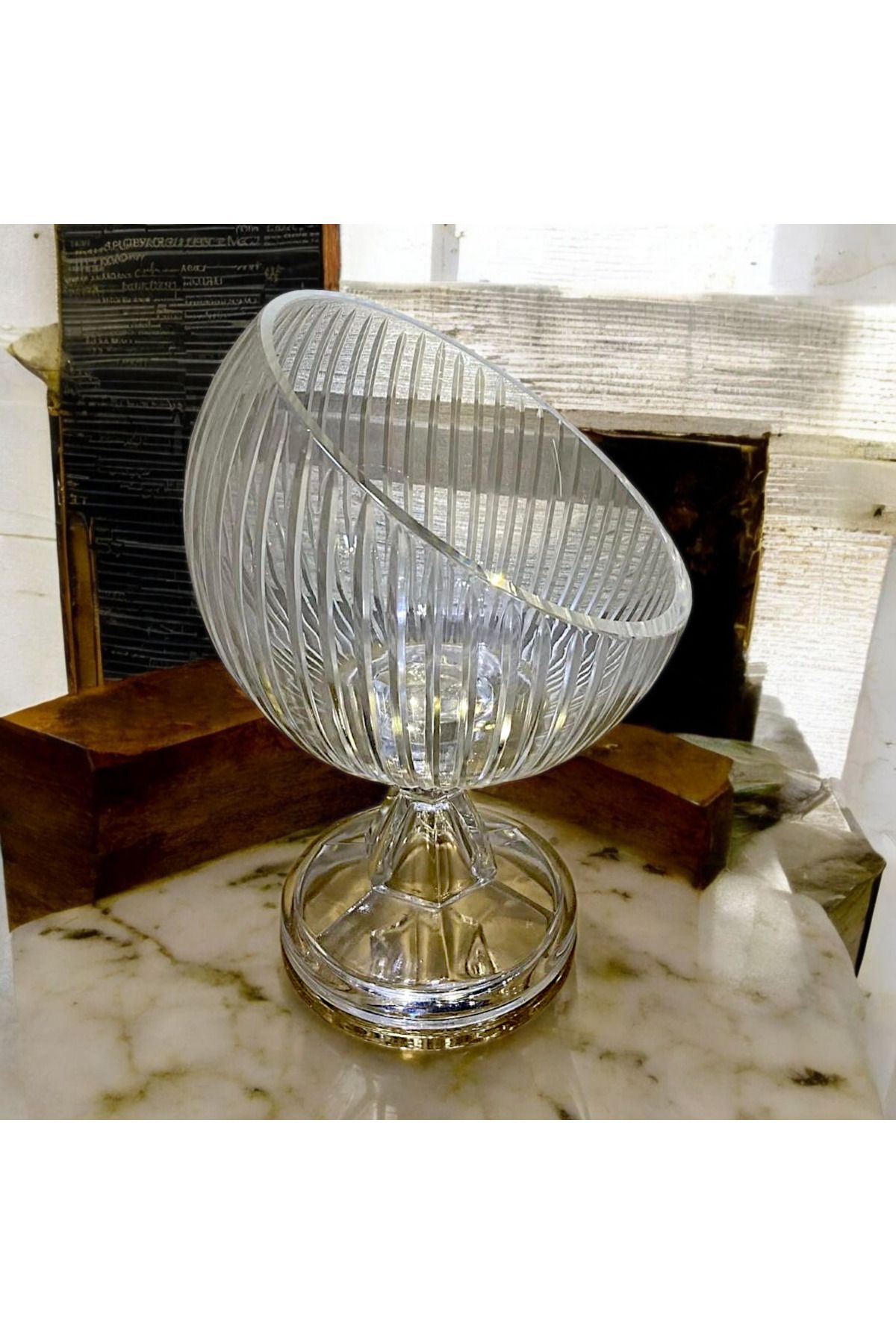 AYZ HOME Kesme Kristal Cam Ayaklı Yarım Ay Sunum Kasesi 18 cm