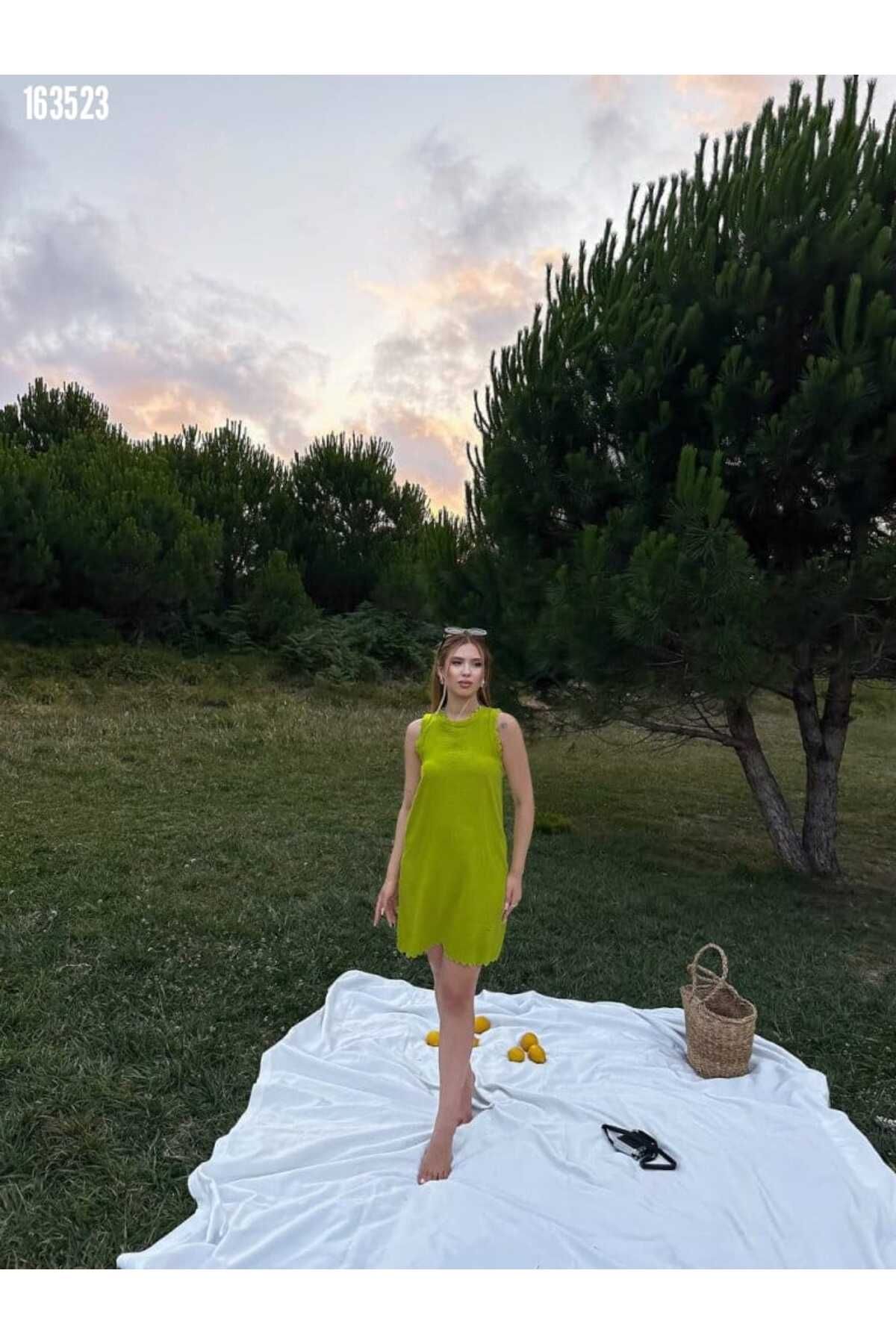 Cbm Kadın keten kumaş kolsuz mini boy elbise Kırmızı Gül Figürlü Kolye hediye