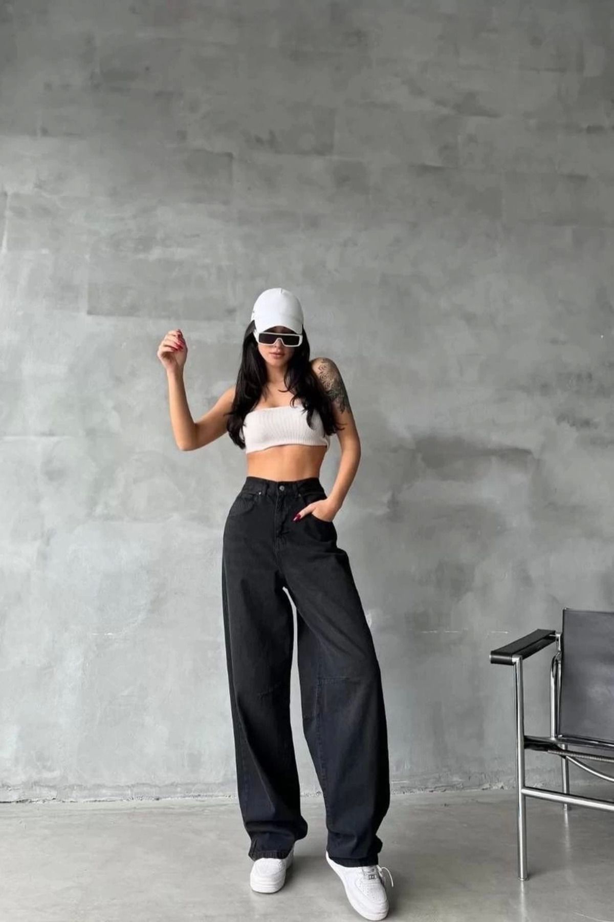 LORCE Arkadan tokalı jeans pantolon Siyah