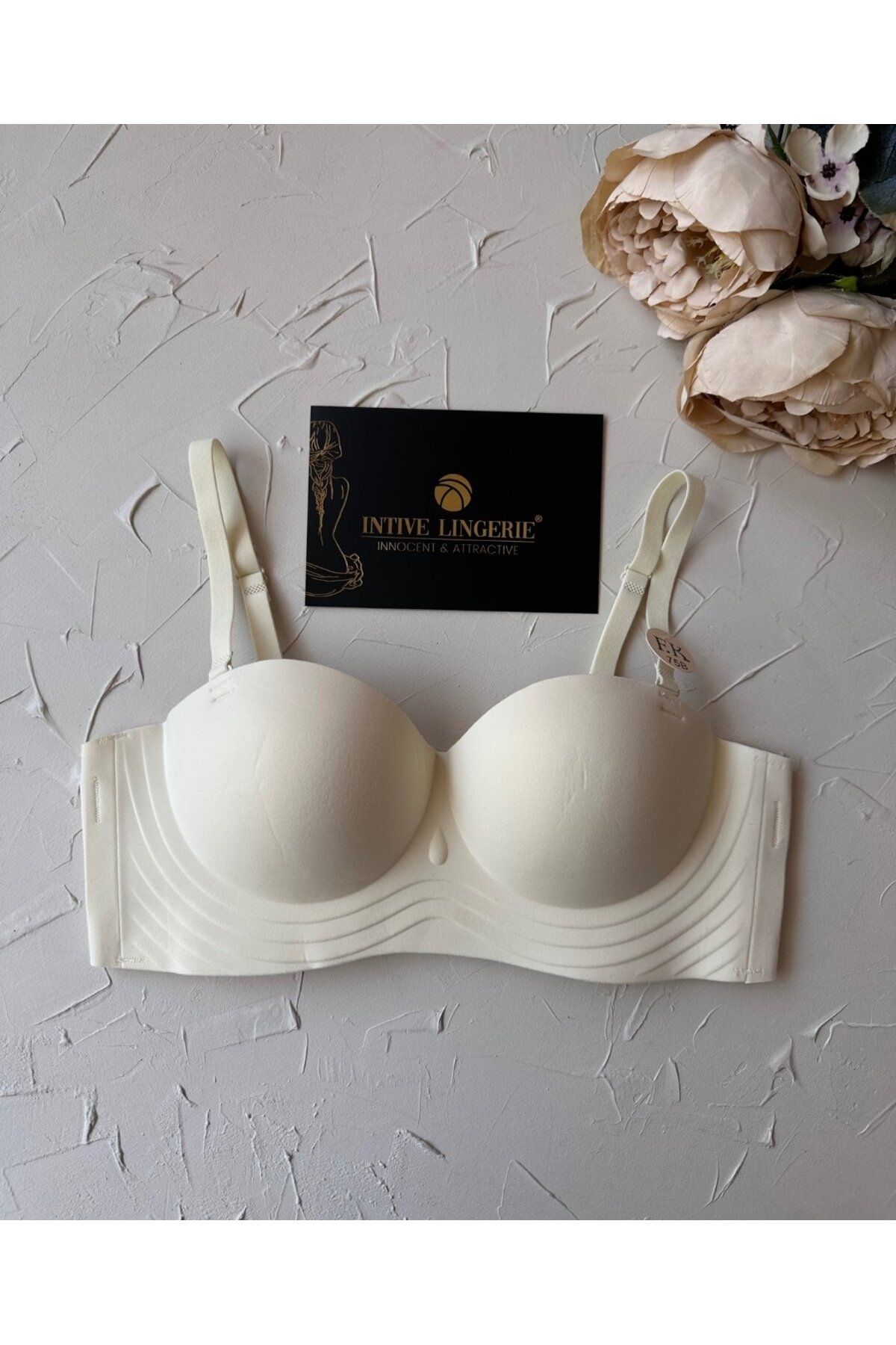 İntive Lingerie Lady Baby Straplez Kesim Destekli Dikişsiz Balensiz Toparlayıcılı İthal İz Yapmaz Sütyen