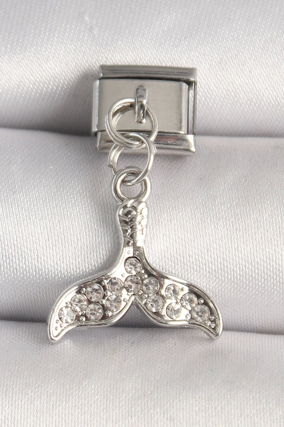 Generic 316L Çelik Gümüş Renk Zirkon Taşlı Balık Kuyruğu Model Nomination Charm