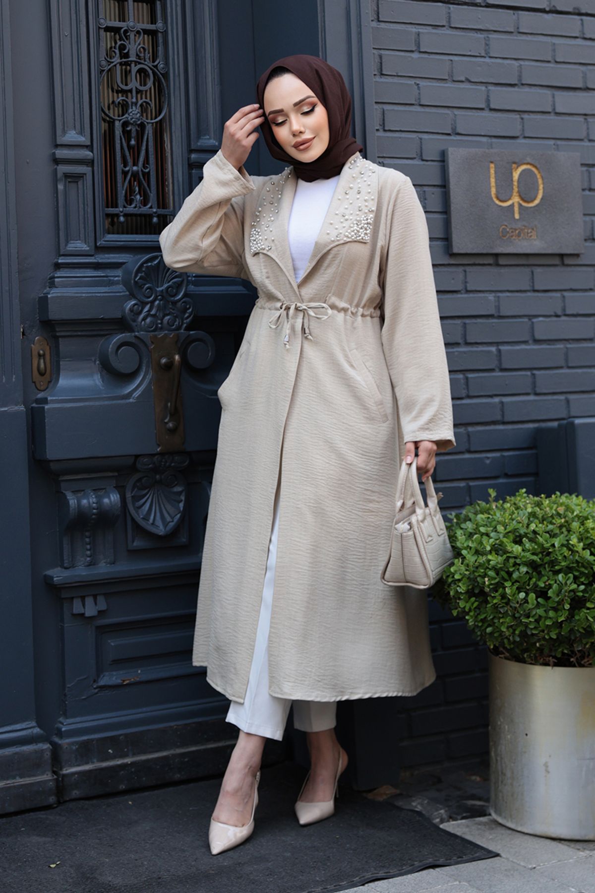N.S NEVA STYLE İnci Detaylı Bej Tesettür Kap 6714BEJ