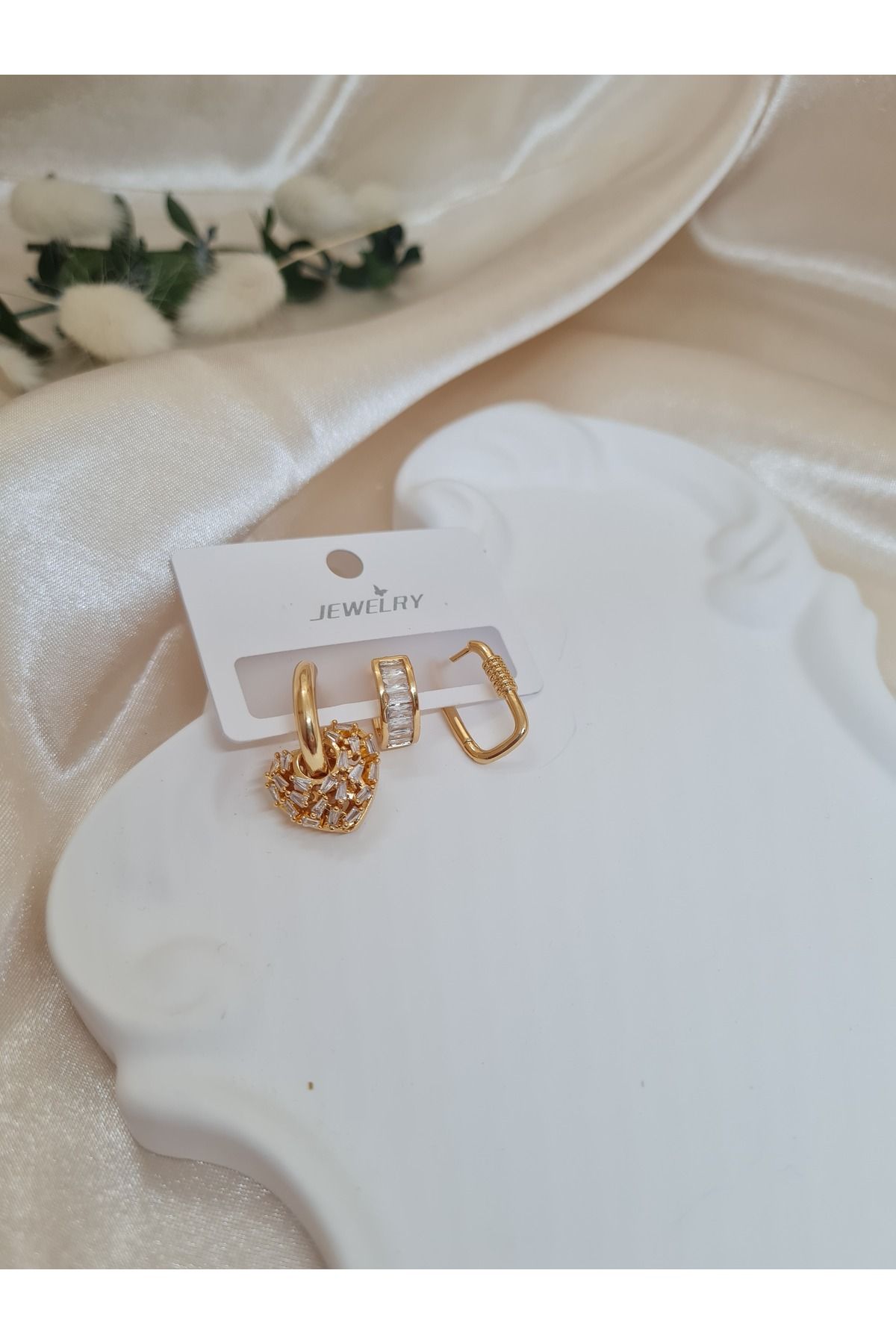 ZEYM Collection Altın Renk 3'lü Taşlı Halka Küpe Seti