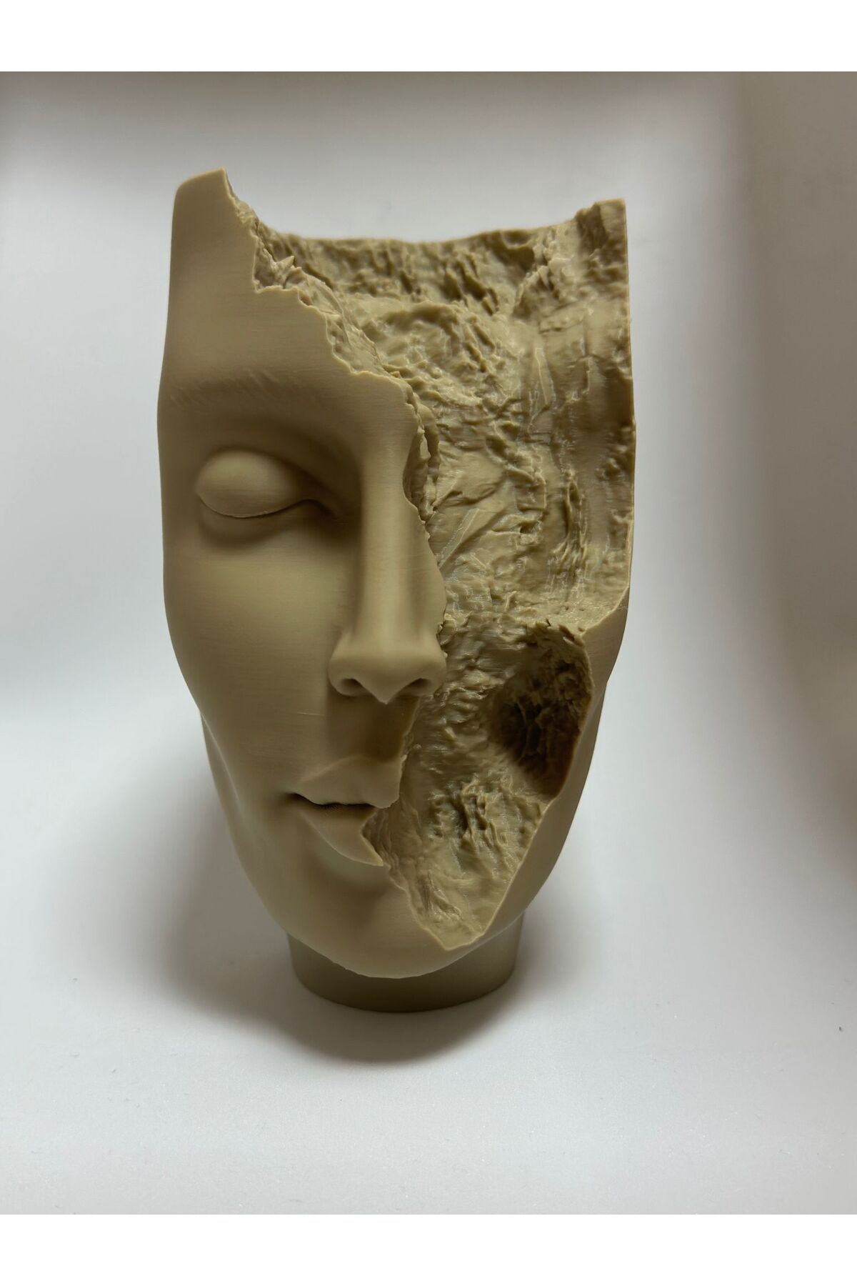 MaraStudio The Hollow Face