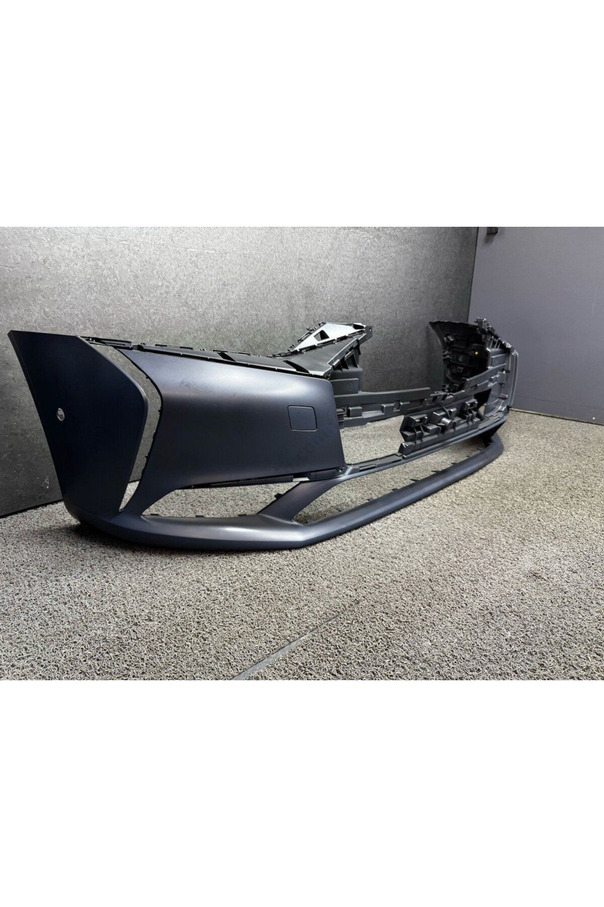 Citroen DS9 Ön Tampon Orijinal 9823475480