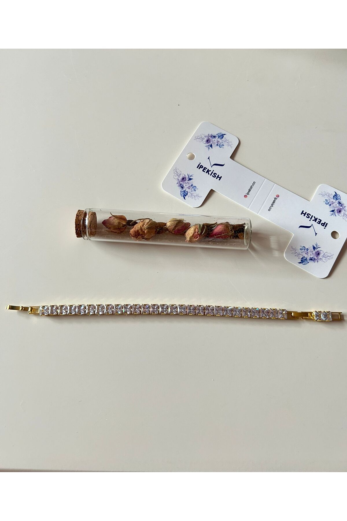 Cheecky Chic İpekish | Gold Renk, Zirkon Taş Kaplı, Tam Tur, 21 cm - Paslanmaz Çelik Bileklik
