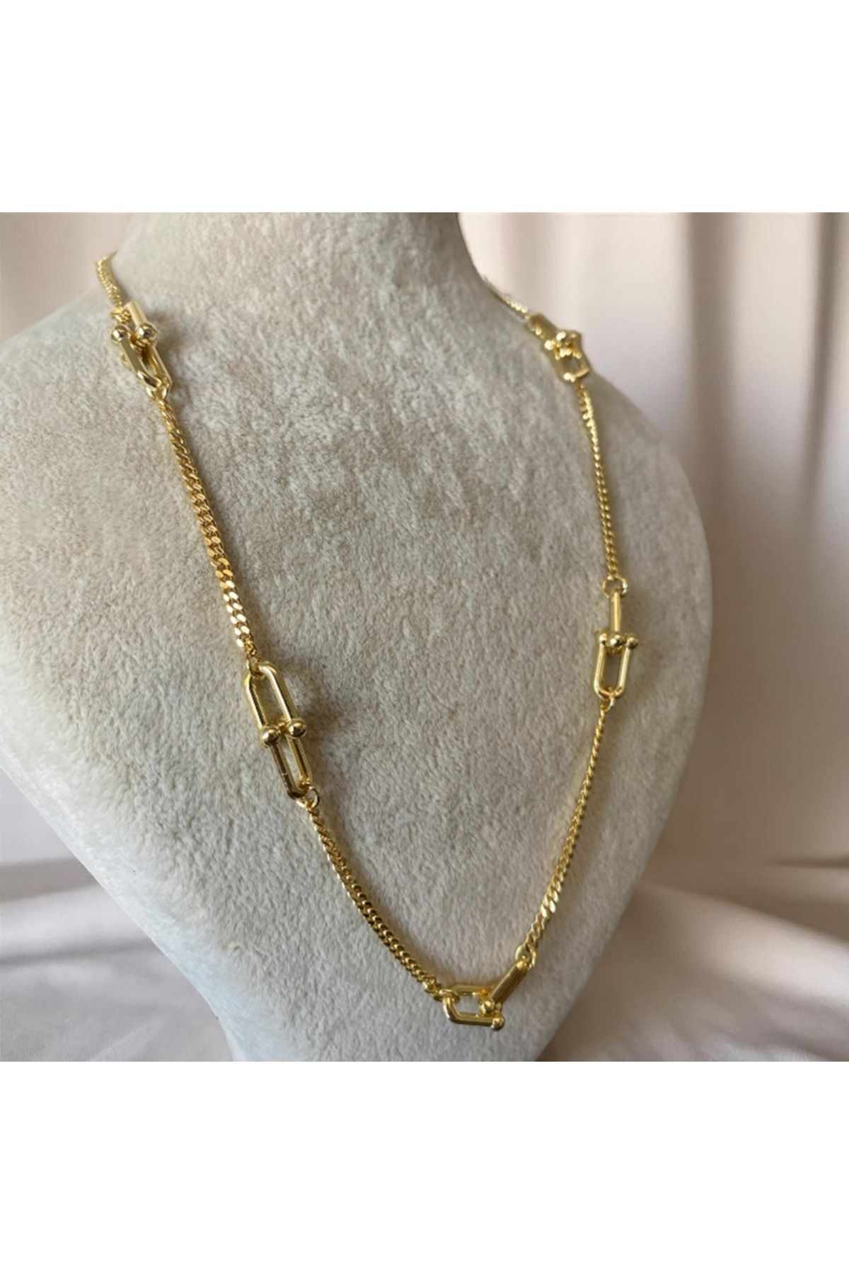 RAYM ACCESSORIES KÜBA ZİNCİRLİ ATAÇ KOLYE