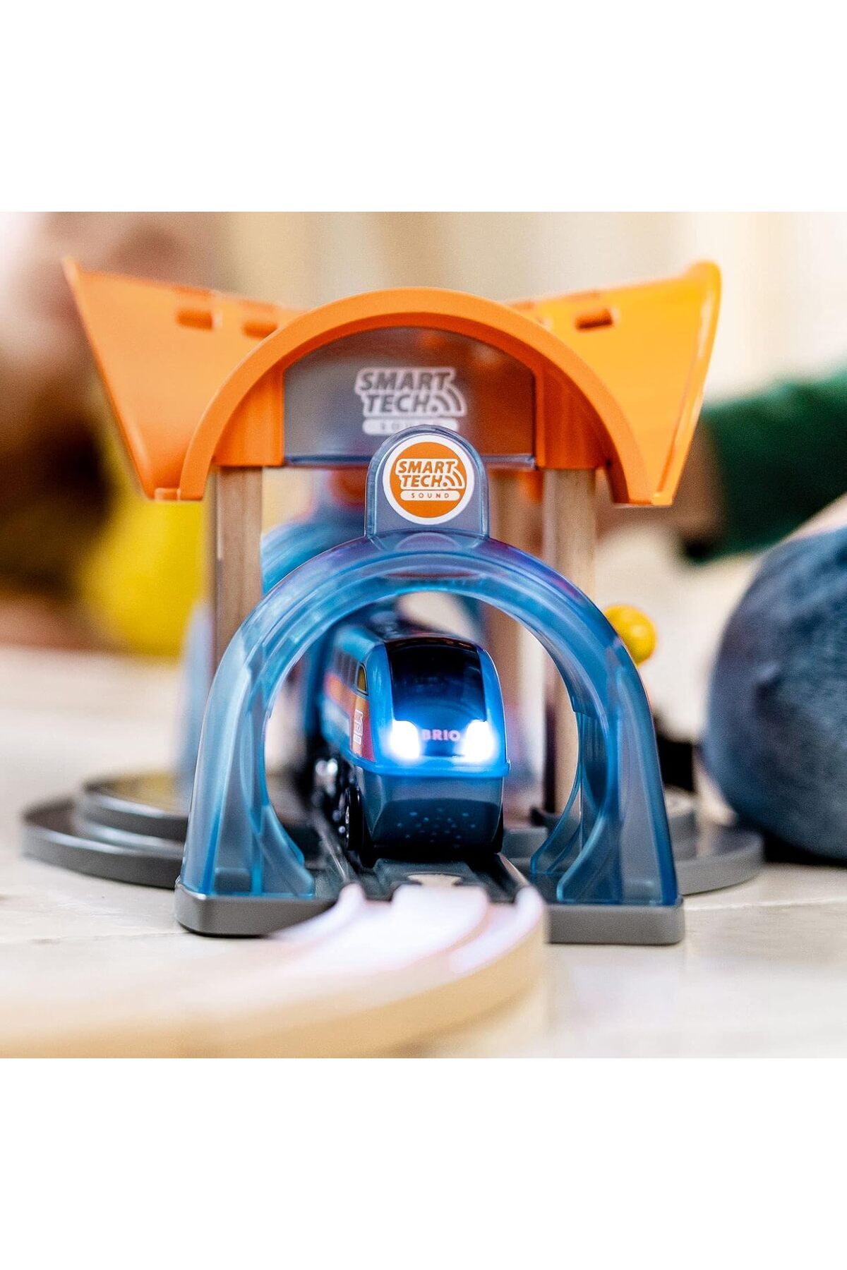 BRIO-World Smart Tech Voice Action Tunnel Station 2