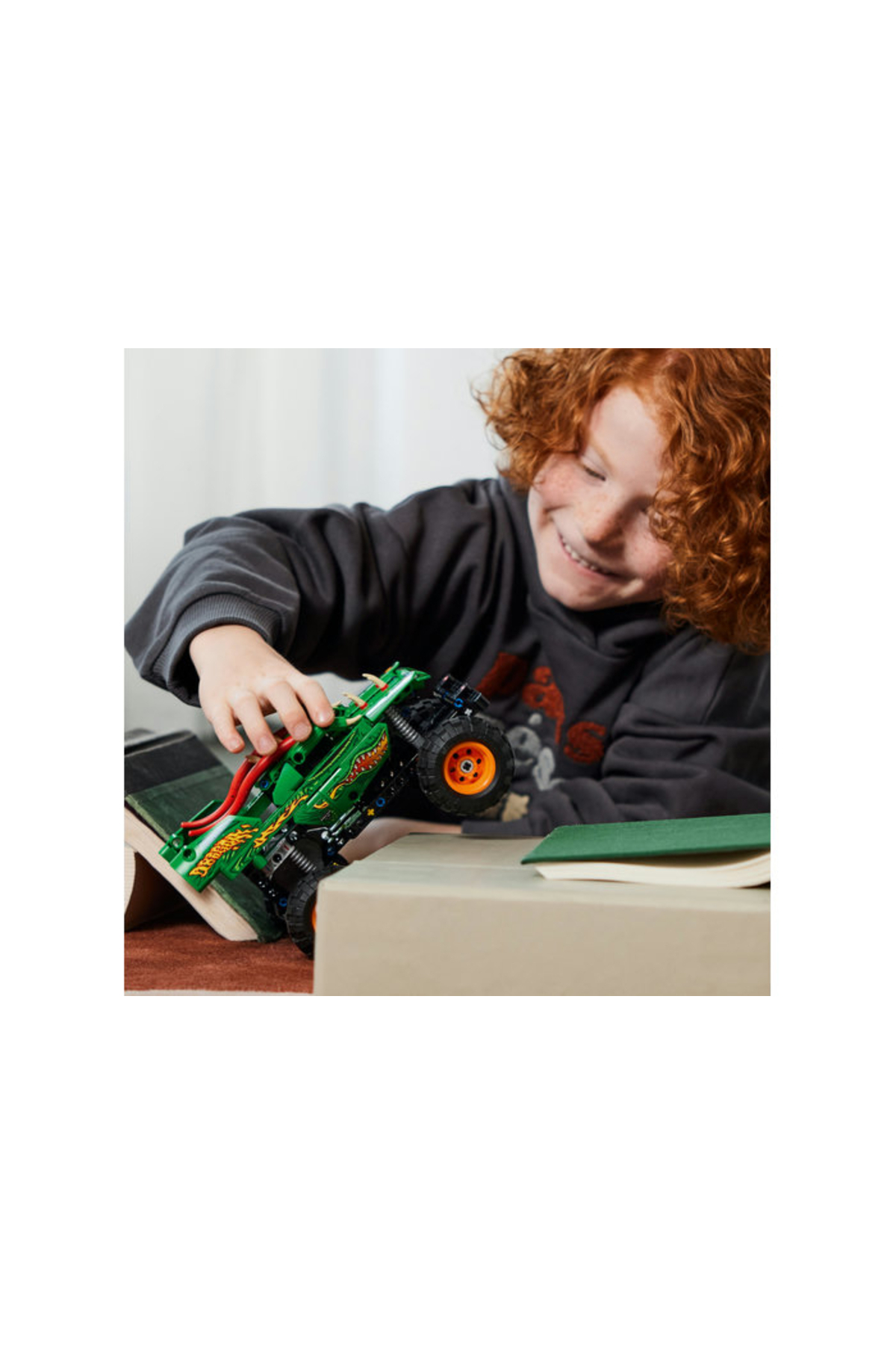 LEGO TECHNIC MONSTER JAM DRAGON fotoğrafı 5 (önizleme)