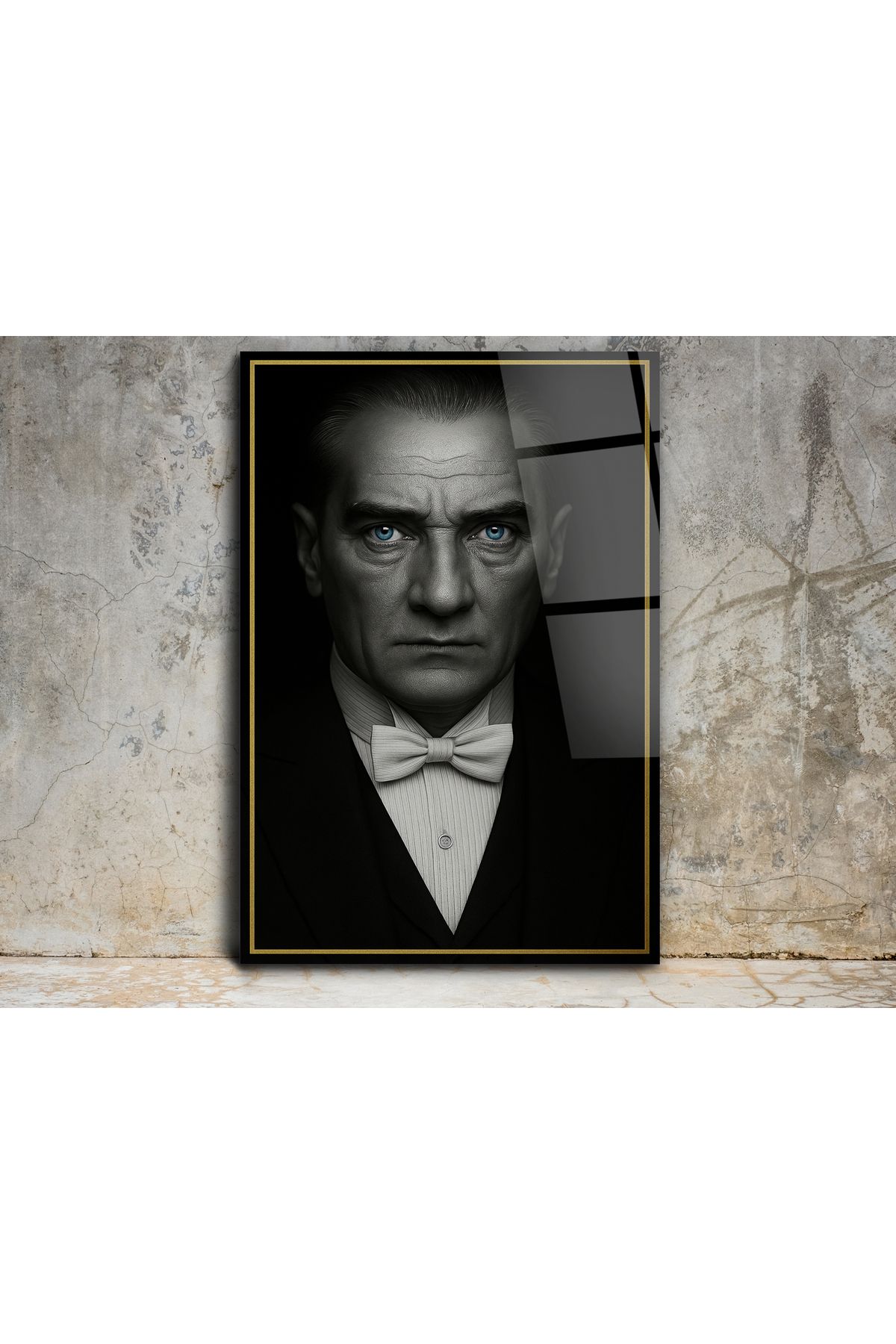 Pixel Decoration Mavi Gözlü Atatürk Cam Tablo – Gold Çerçeveli Klasik Atatürk Tablosu- Modern Ev ve Ofis Dekoru