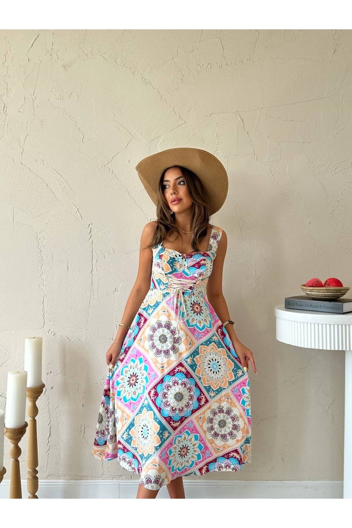 Castivo Fashion Etnik Desenli Bağcık Detaylı Askılı Elbise
