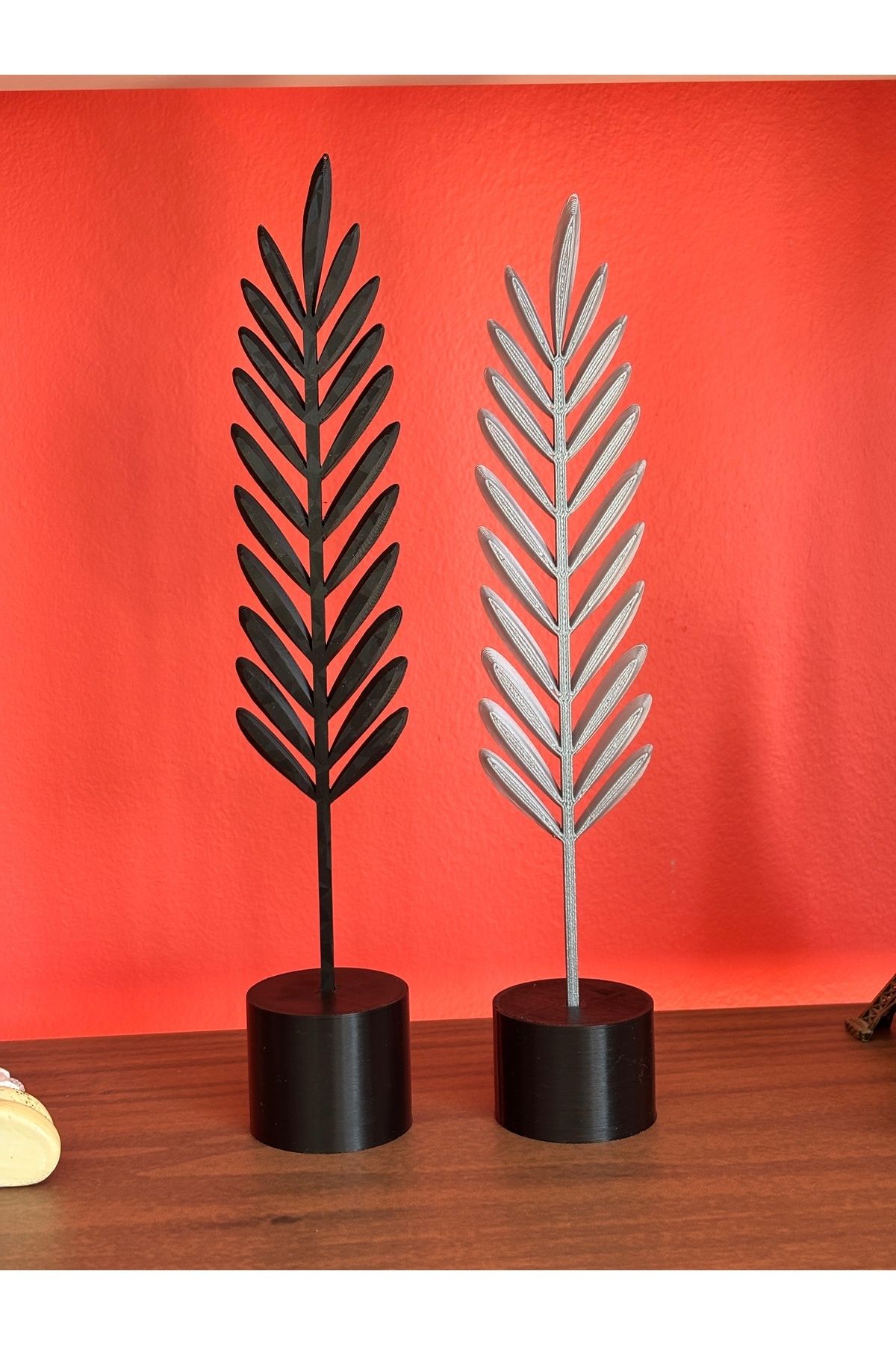 DEKORANLA Modern tüy yaprak seti, gri ve siyah renk seçenekleriyle şık dekorasyon.