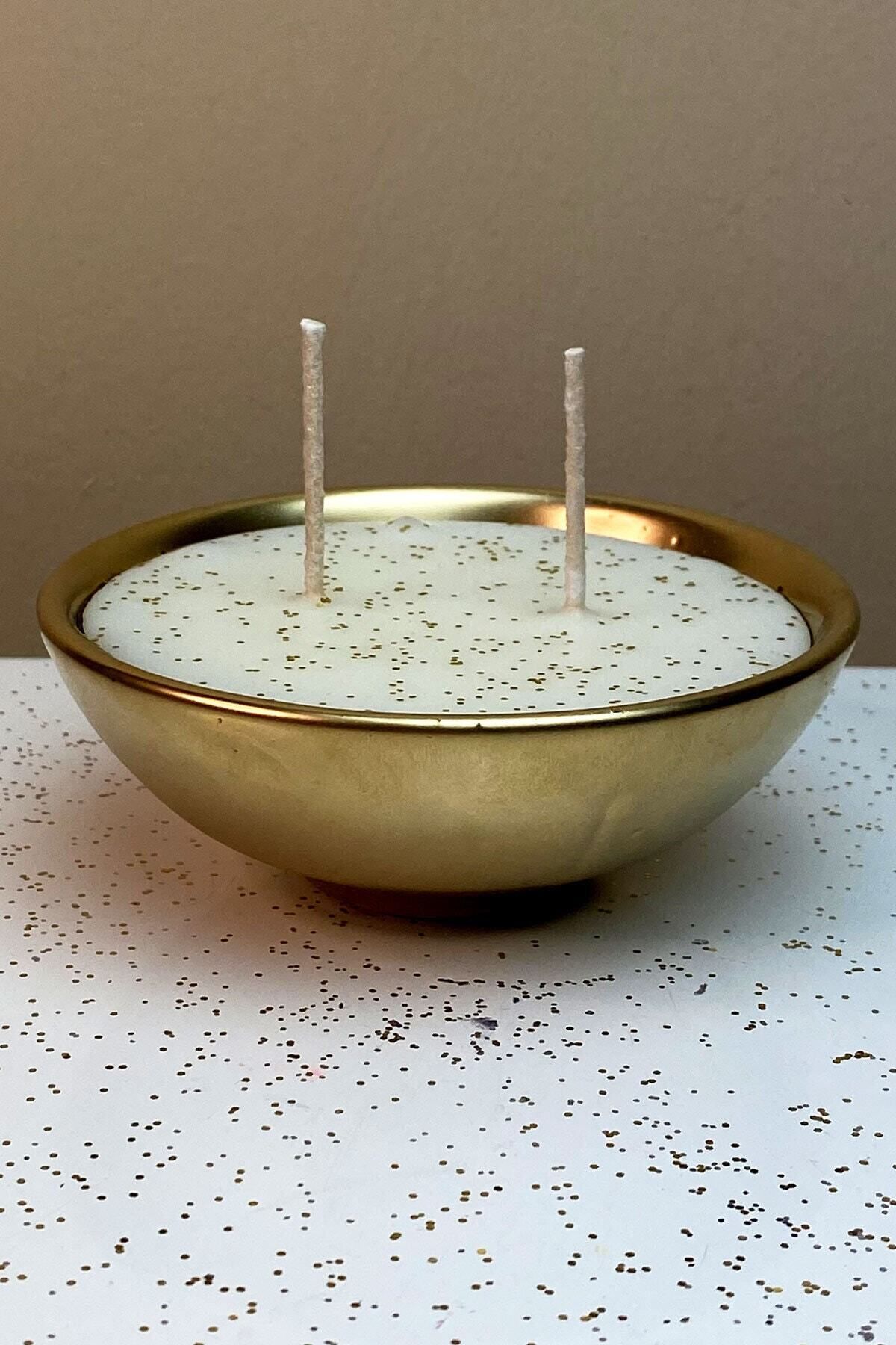 DEKORANLA Altın Kasede 220g Bal Kokulu Lüks Soya Wax Mum, 10 cm çap