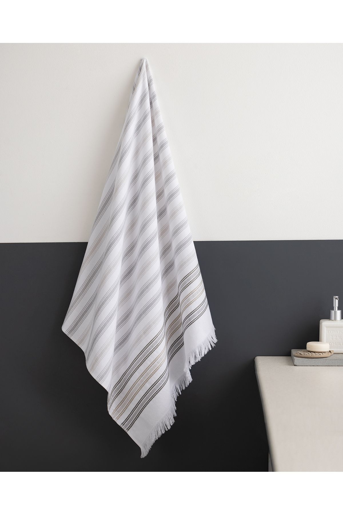 Madame Coco Guamod Pamuklu Banyo Havlusu - Beyaz/Gri - 75x150 cm
