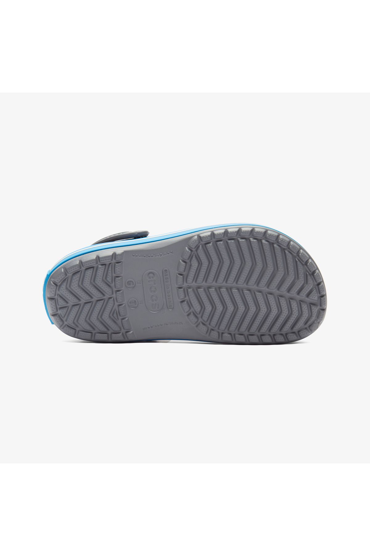 Crocs-Σκούρο γκρι Unisex Crocband Edge μπλε και λευκές ριγέ παντόφλες 5