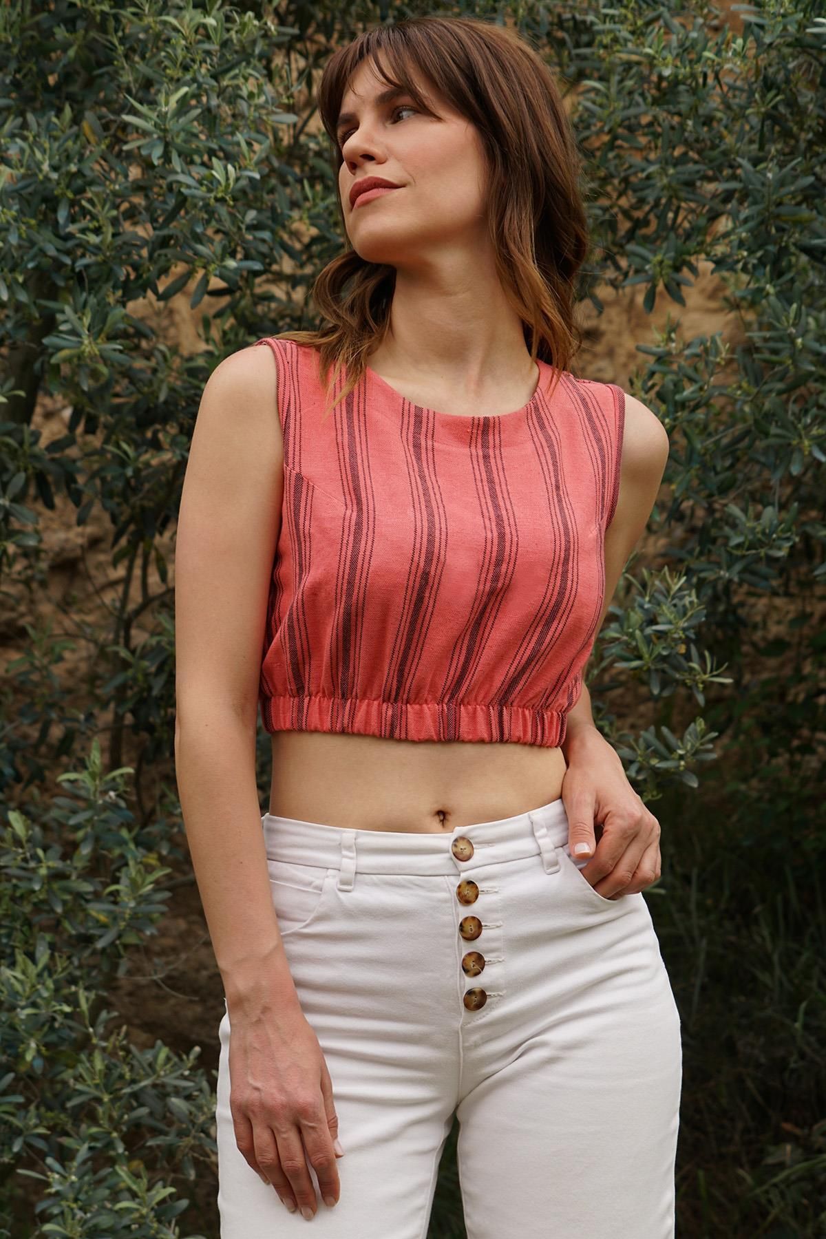 Defne&Apollon İpekçilik El Dokuması %70 Pamuk %30 Keten Rahat Kalıp Crop Bluz - Mercan