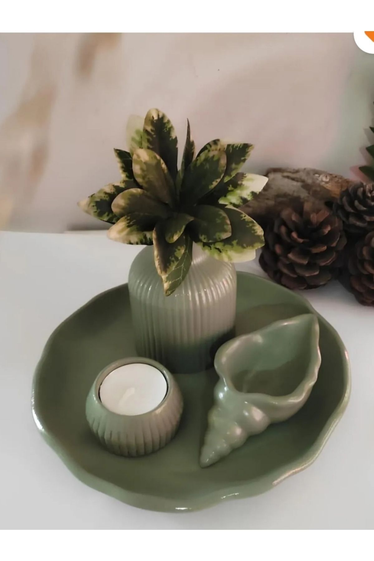 DEKORANLA Mint yeşili dekoratif 4'lü set: vazo, mumluk, deniz kabuğu, bulut tabak
